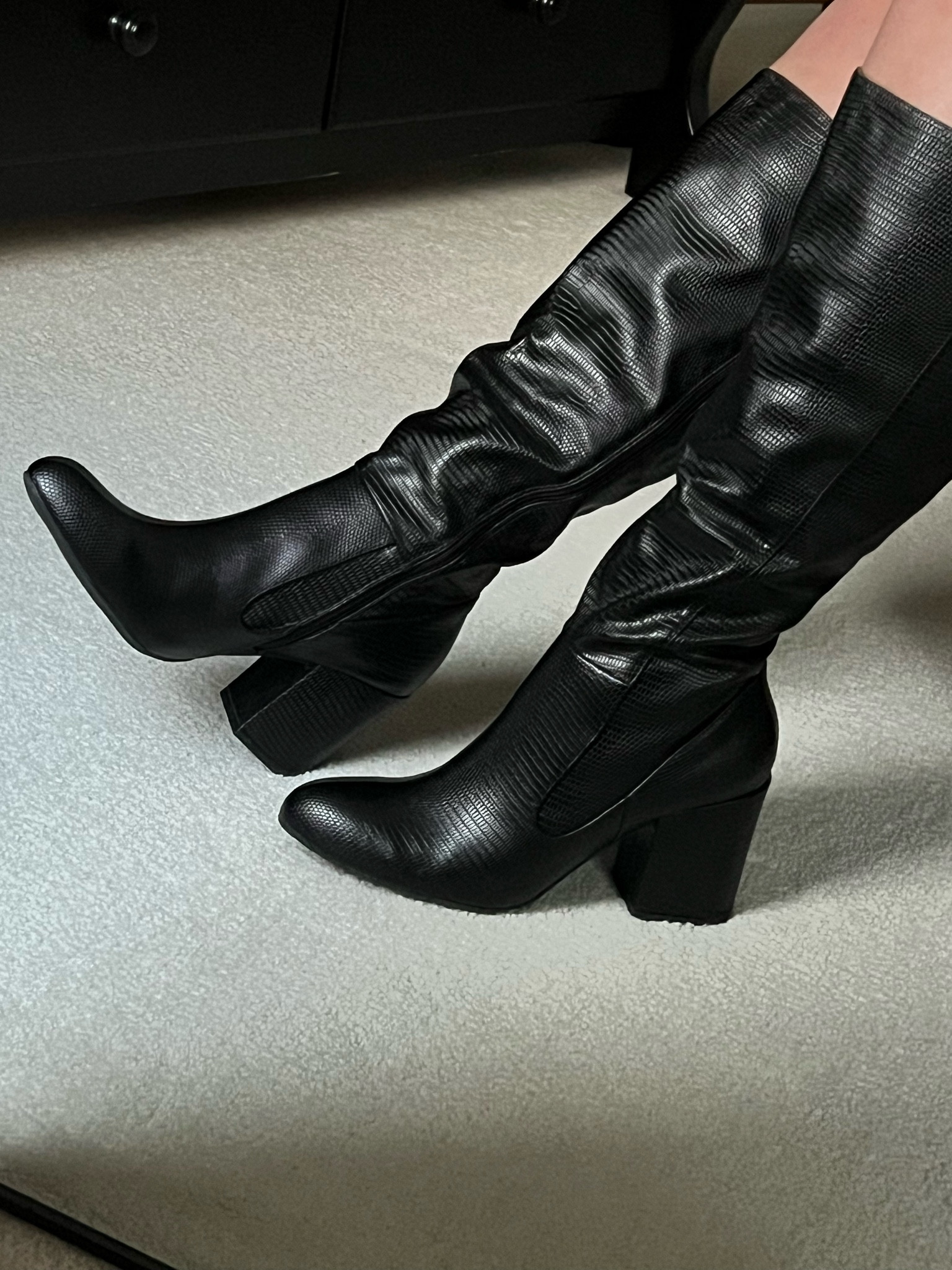BIG CALF GIRLIES HELLO 

#LTKSeasonal #LTKCyberWeek #LTKstyletip