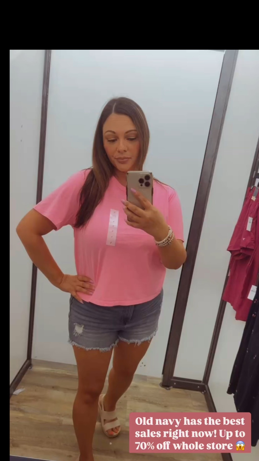 Cutest summer crop T-shirt 50% OFF!!! $6.49 wearing size L

#LTKSeasonal #LTKActive #LTKSaleAlert