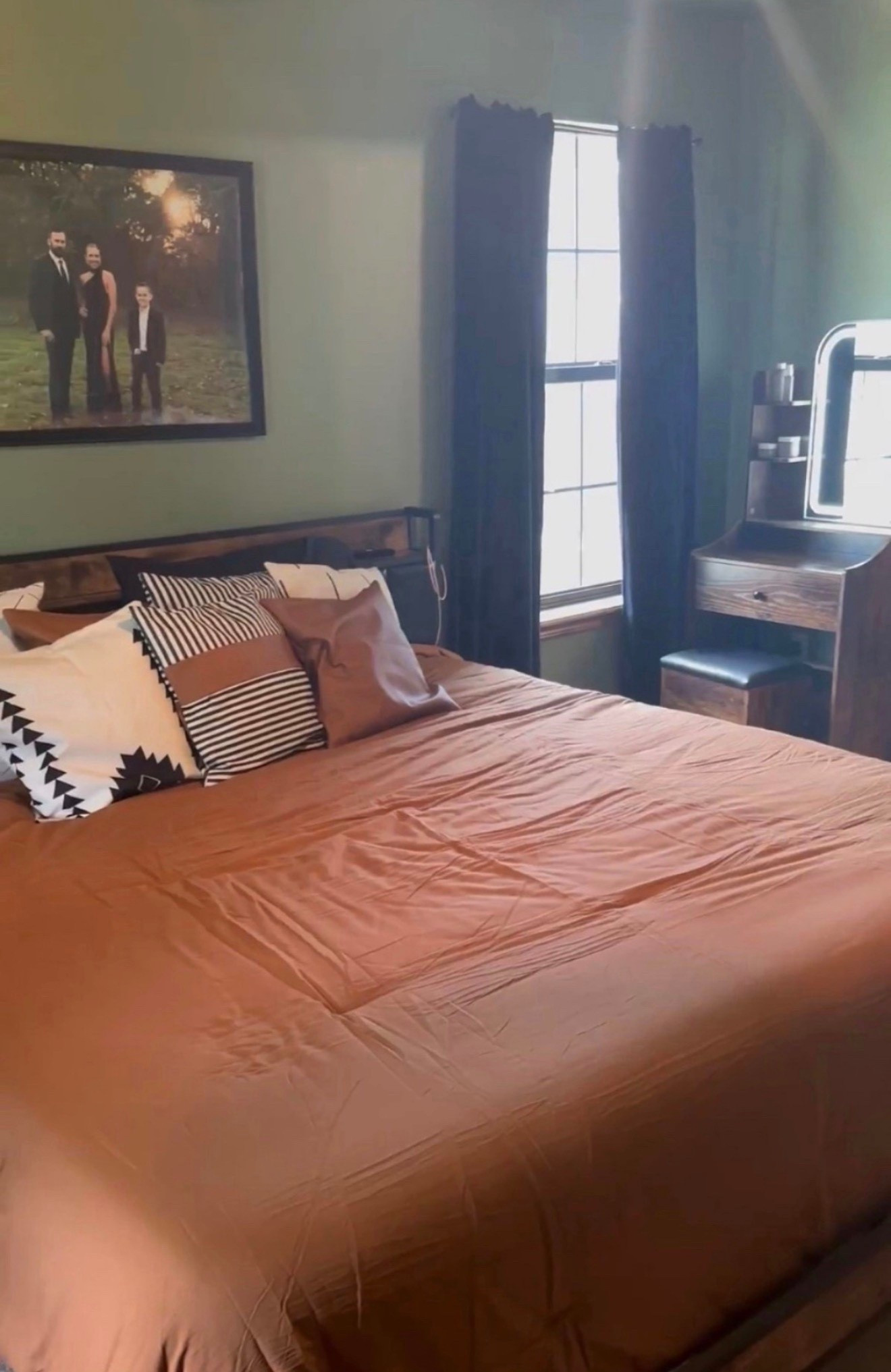 Master bedroom refresh. All from @amazon #masterbedroom #decor #amazon #amazonfinds #LTKvideo#LTKFindsUnder100



#LTKmorningroutine #LTKHome #LTKdayinmylife