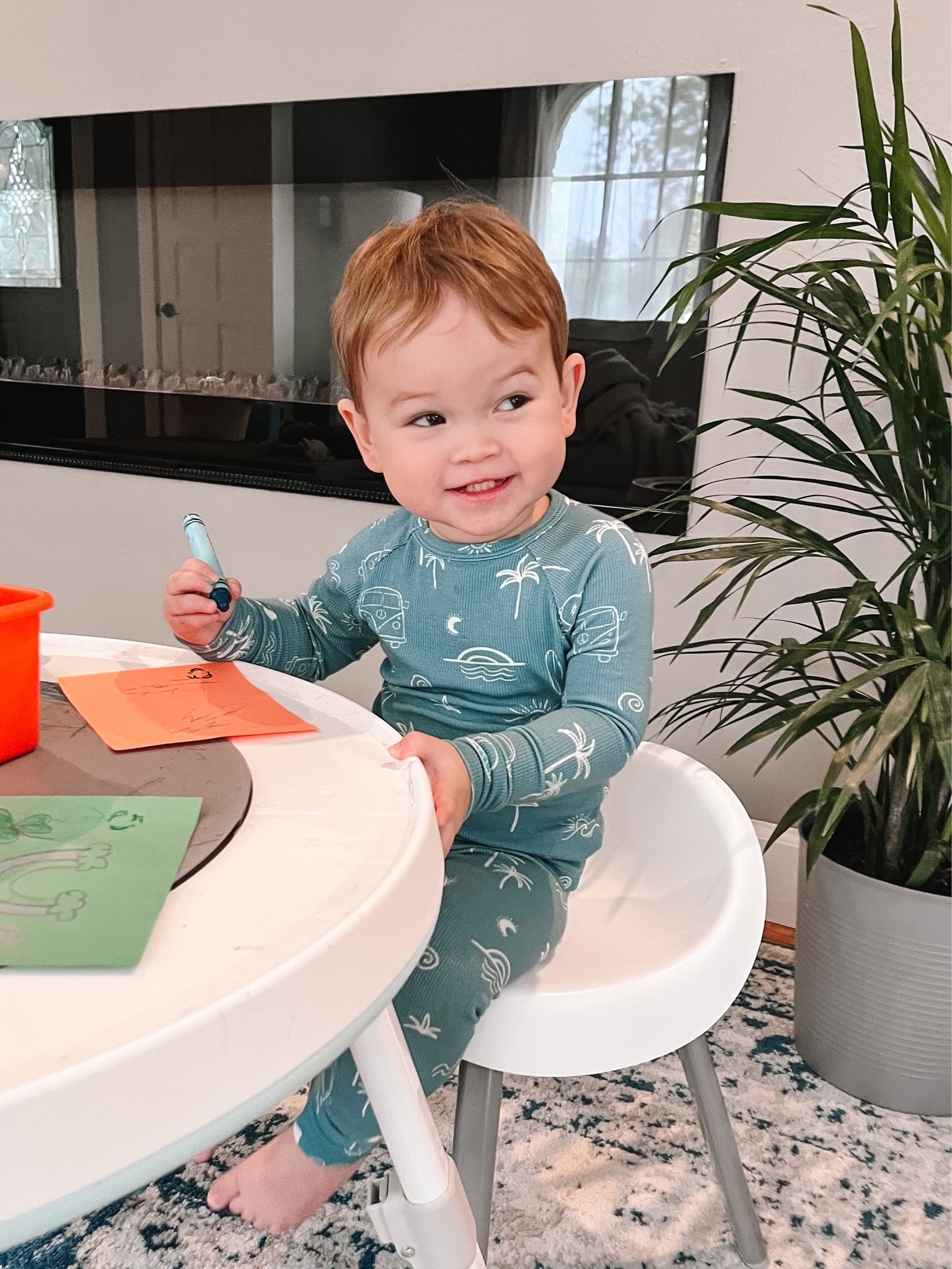 Weekend Update 🍲💙

It was cold so Lindsay made gumbo and Joe and I do what we do best- p l a y ! 

Joe is in his @rosewoodthelabel lounge set. Think of the dreamiest jammies you own, these are softer. He slept in them and this cozy set transitioned perfectly for play on this cold Saturday. Lot’s of mimicking mom and dad- making gumbo like dad, vacuuming like mom and bird watching, of course!

Love this brand- women (and mama) owned, all designs are hand drawn, and hear me when I say THIS IS THE SOFTEST FABRIC! Bamboo who?!

#ad #Rosewoodthelabel #liketkit #boymom #cozyset #toddlerloungeset #toddlerjammies #toddlerpajamas #toddlerboystyle