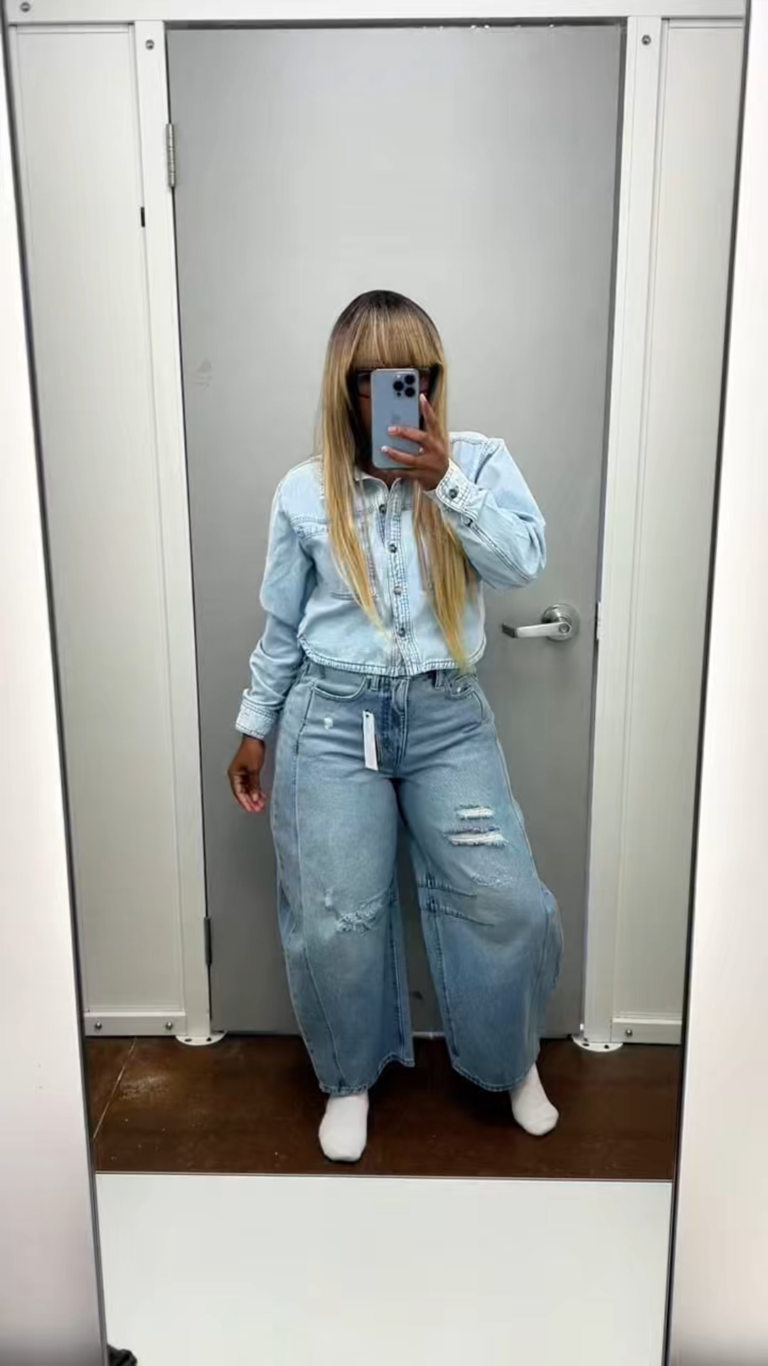 Walmart barrel jeans 

#LTKmomlife #LTKPetite #LTKOver40