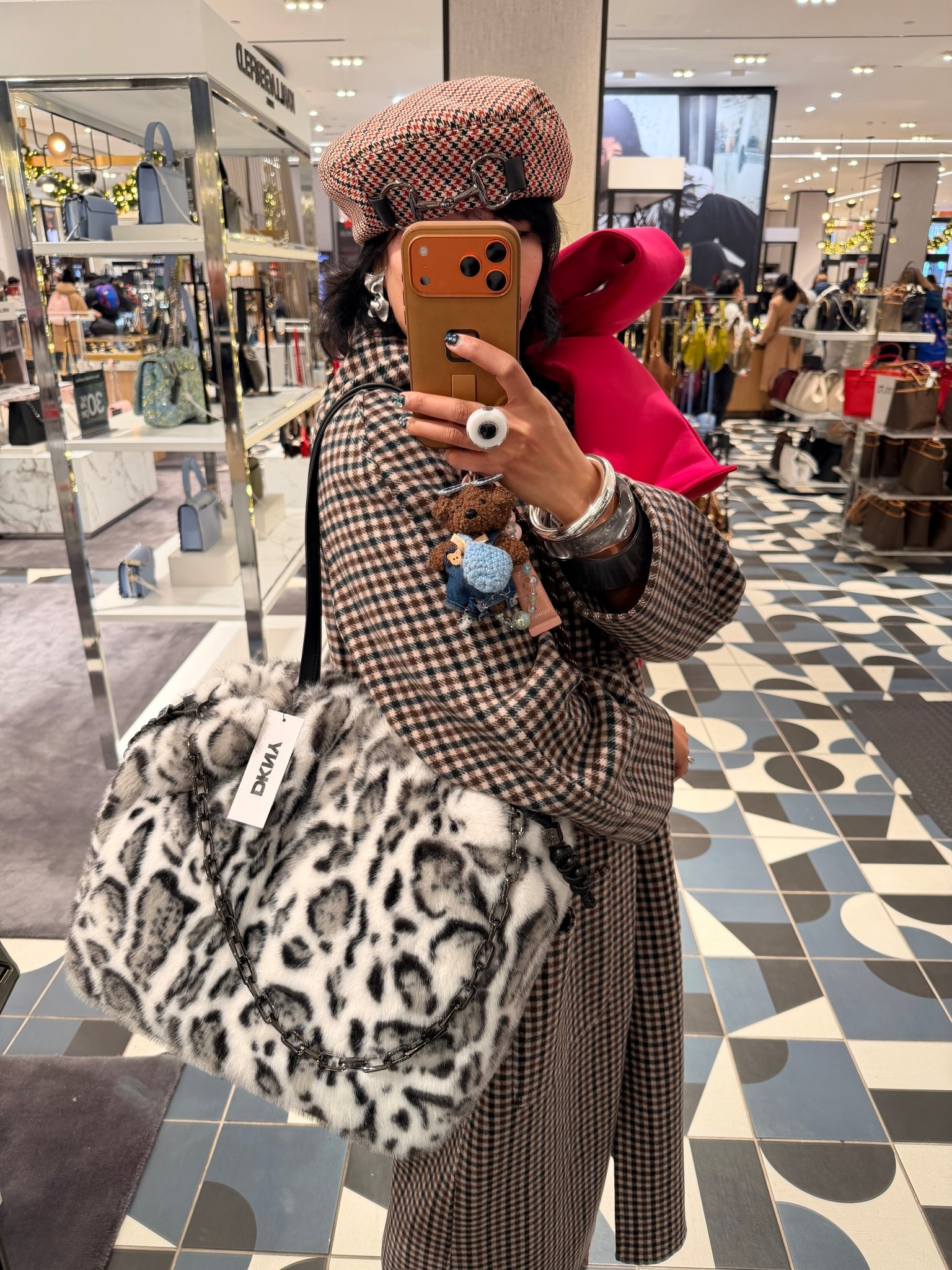 The cutest & coziest bag of the szn + 30% off 

#LTKSaleAlert #LTKGiftGuide #LTKHoliday