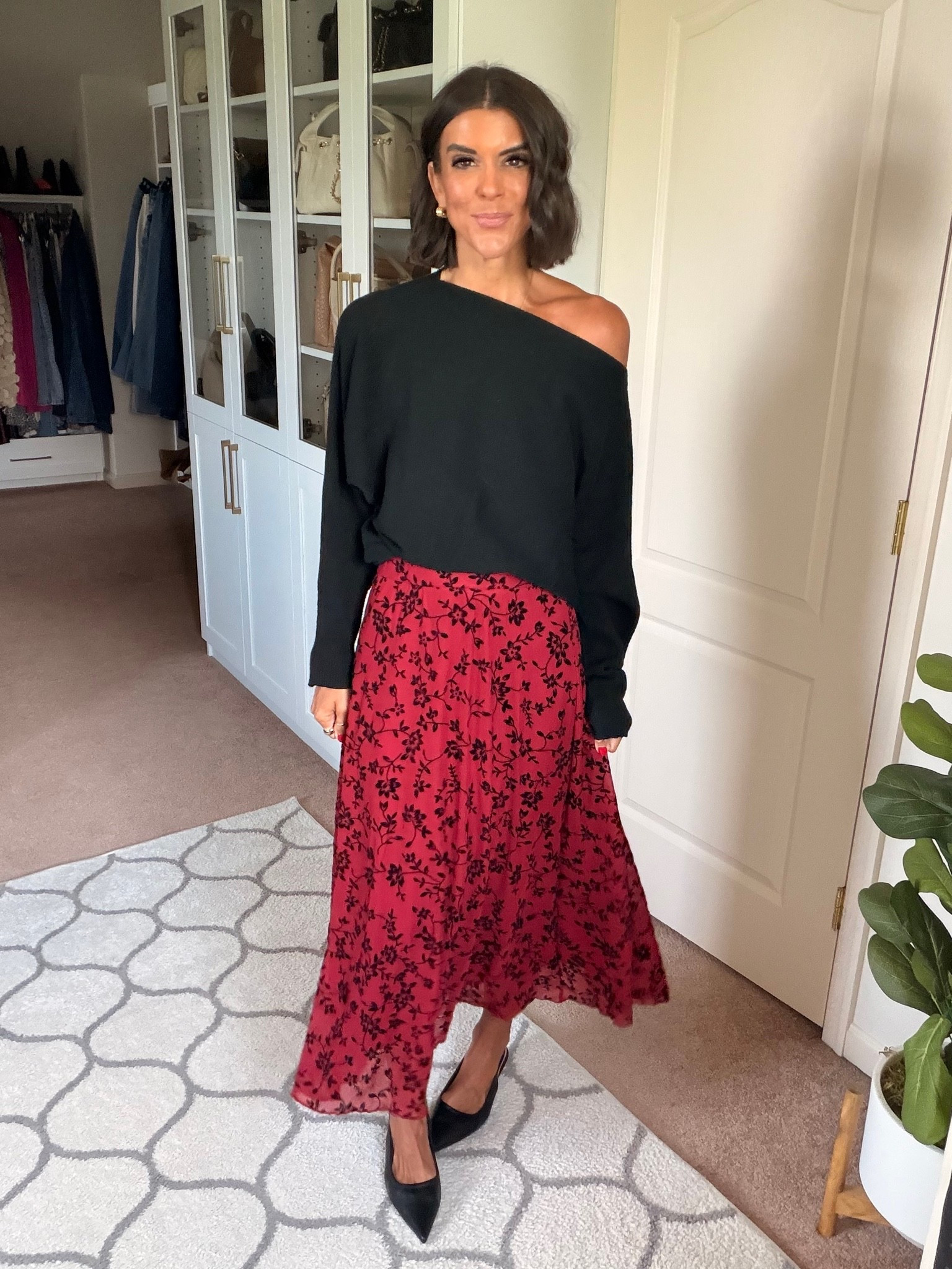 Size small in skirt sweater in one size fits all

#LTKdayinmylife #LTKgrwm #LTKootd