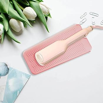 Heat Resistant Silicone Mat with Hanging Hole Style, Straightener Heat Resistant Travel Mat & Pou... | Amazon (US)