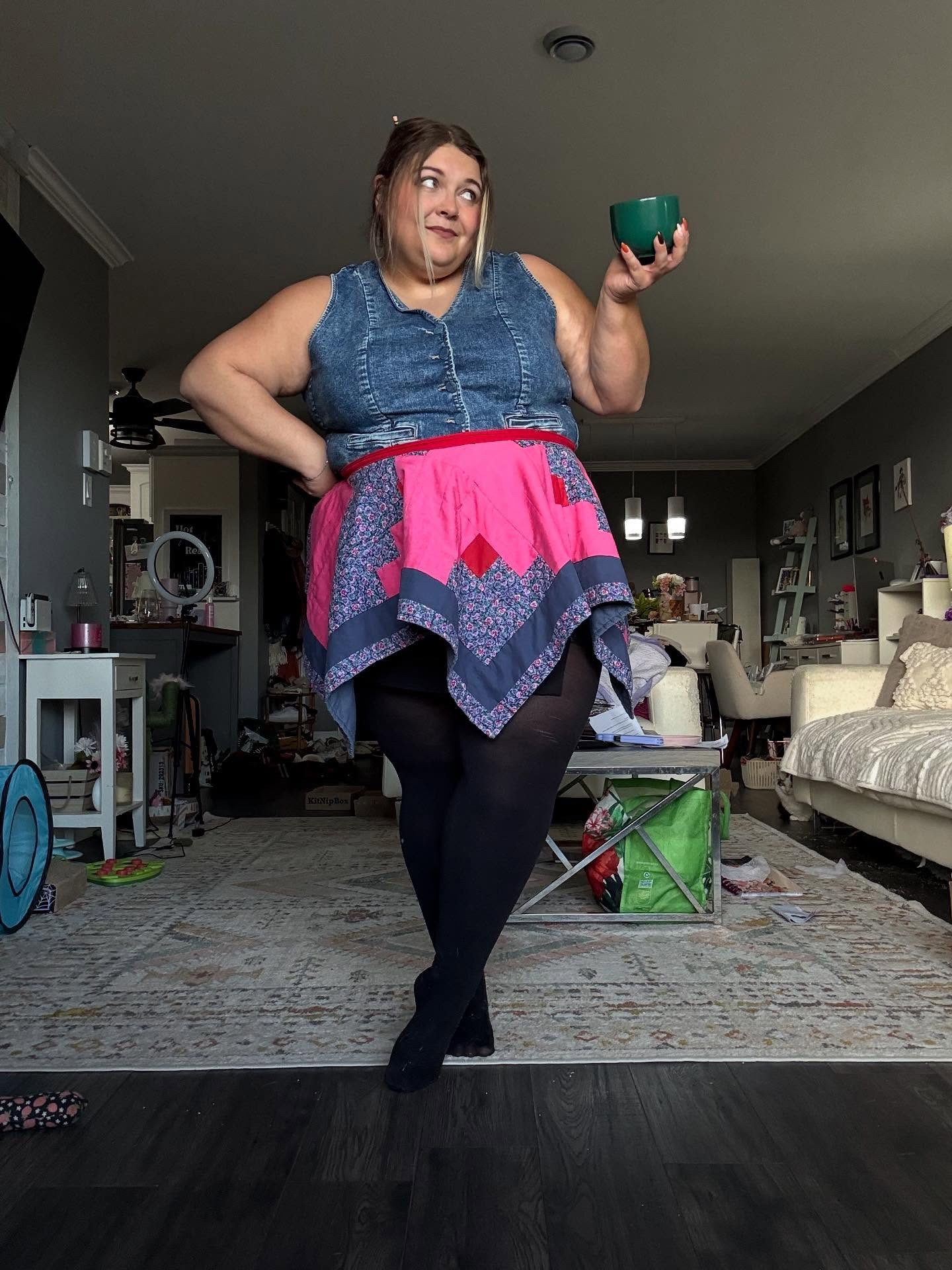 Just your fav barista clocking in for work at central perk ☕️
#friendstvshow #rachelgreen #halloween

#LTKplussize #LTKcanada #LTKfall