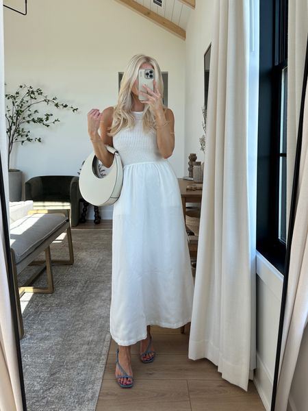 White summer sundress : Small in dress, true size in shoes 
