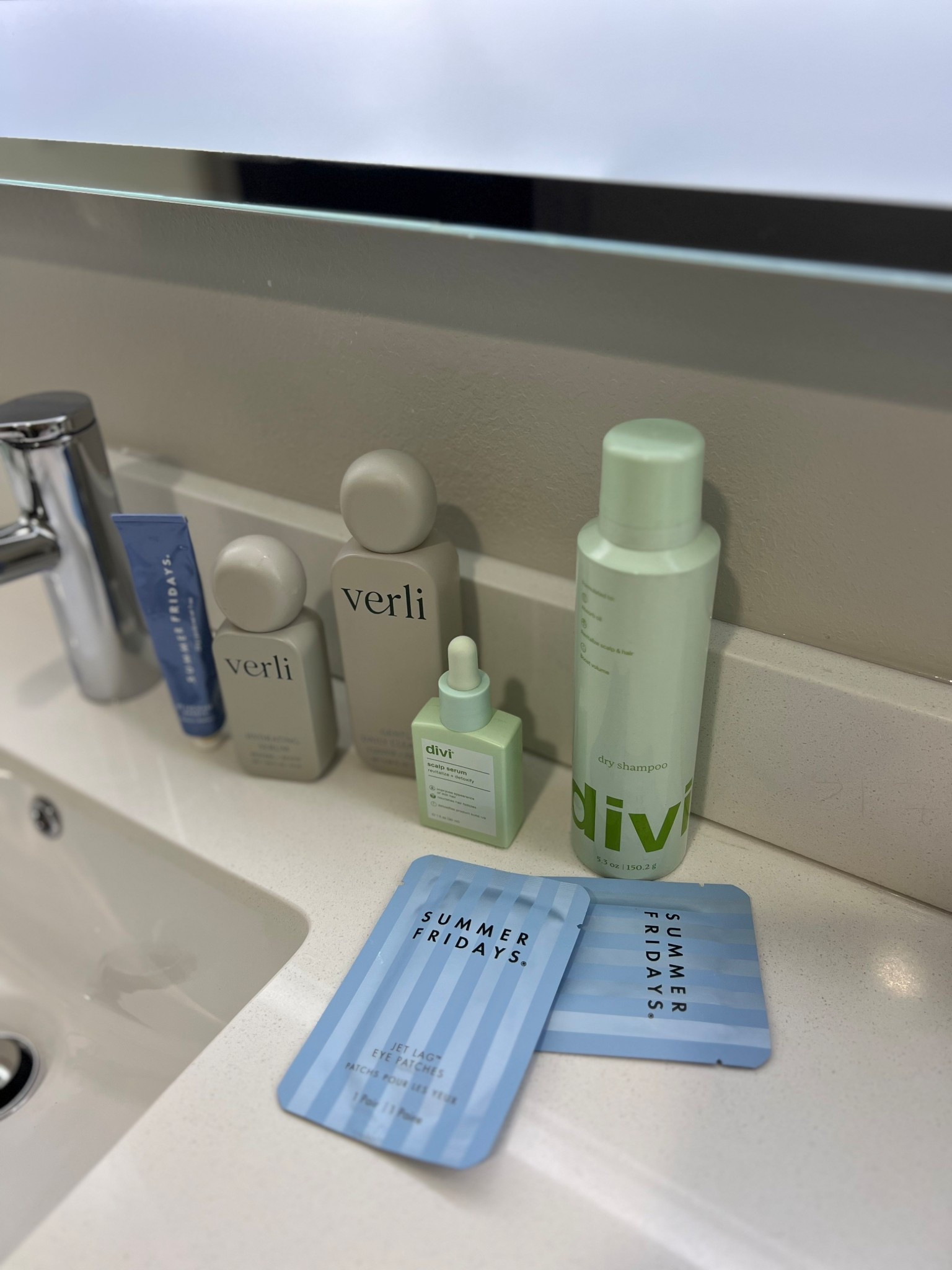 my travel must haves! @Divi Official scalp serum & dry shampoo, verli & @Summer Fridays jet lag eye paches & mask!! 

#LTKselfcare #LTKBeauty #LTKMothersDay