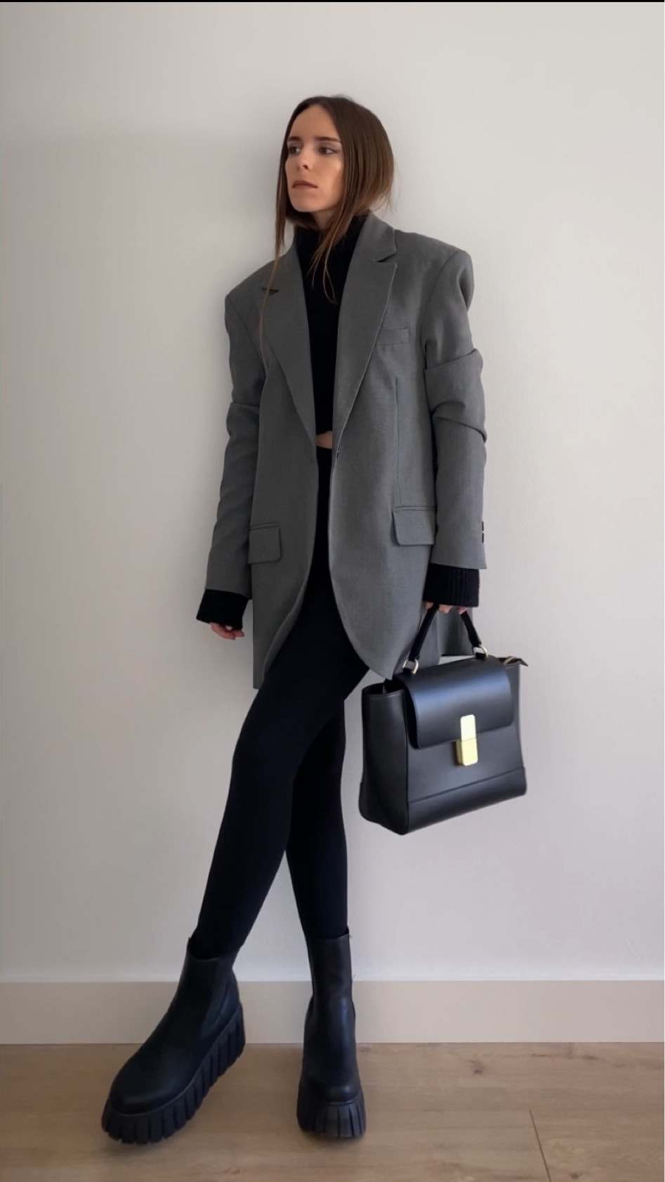 Grey and black outfit🖤 

#LTKGiftGuide #LTKstyletip #LTKSeasonal