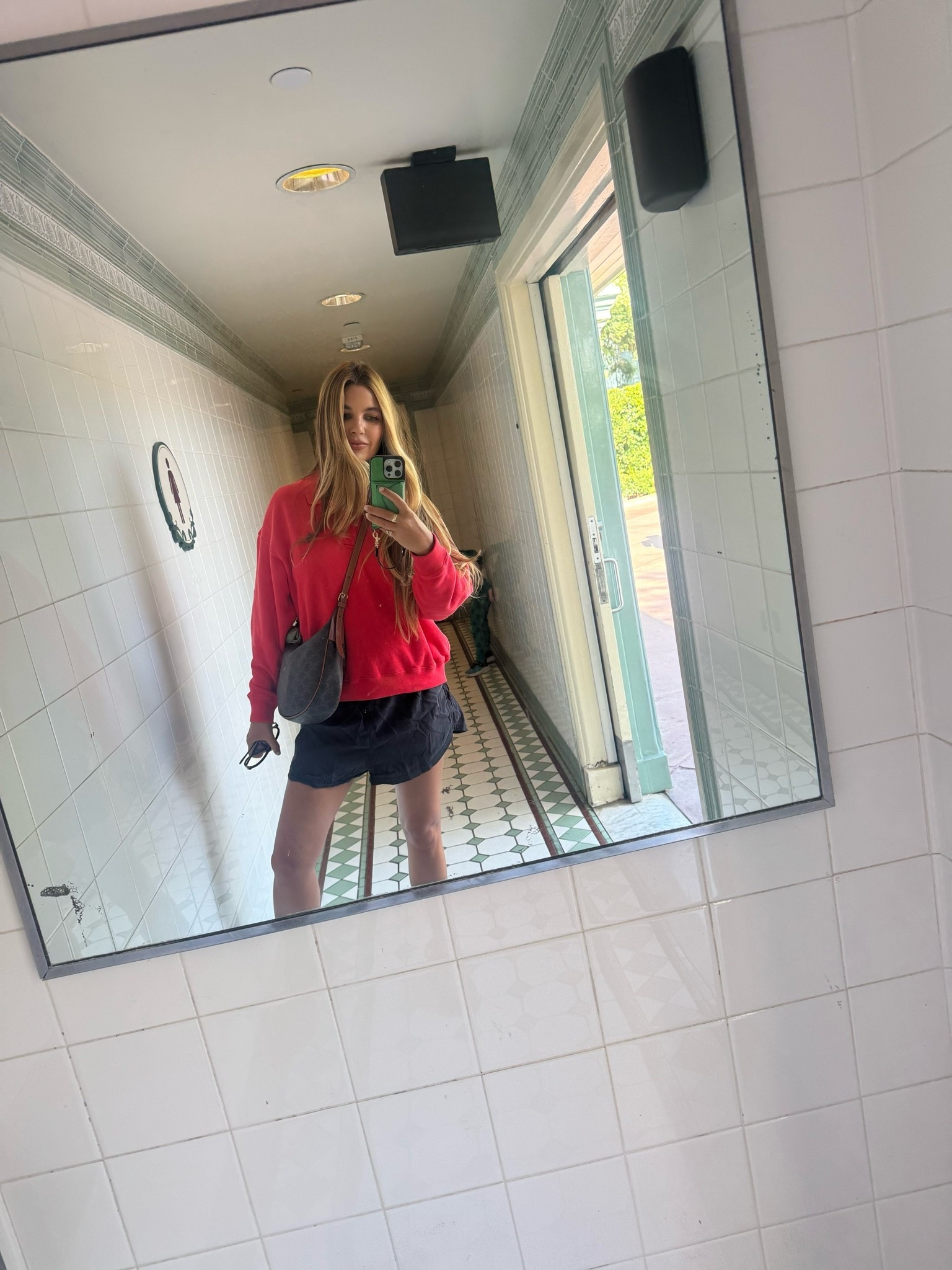Disneyland AM —
Sweatshirt: medium 
Shorts: medium 
Tank: medium 
Hair: Sea Glass 
Bag: Celine

#LTKdayinmylife #LTKTravel #LTKBeauty