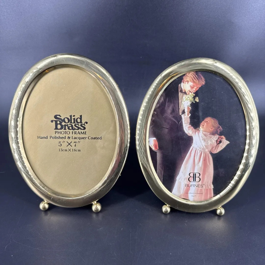 Vintage Solid Brass Oval Picture Frames 5x7 Footed Freestanding MCM Style - Etsy | Etsy (US)