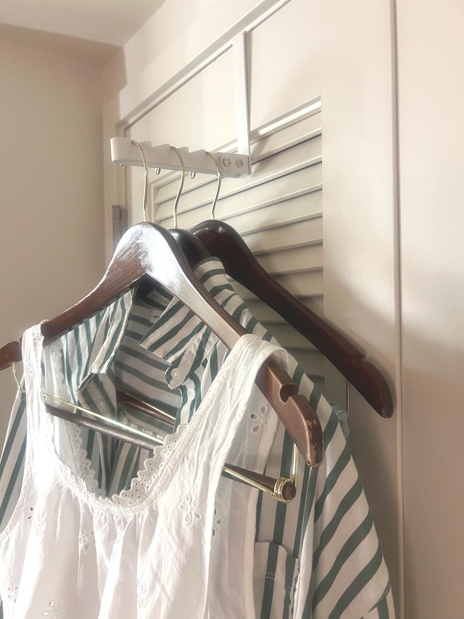 Travel Faves ✨
… love bringing some extra hangers and this over the door rack, especially for trips more than a few days


#LTKGiftGuide #LTKTravel