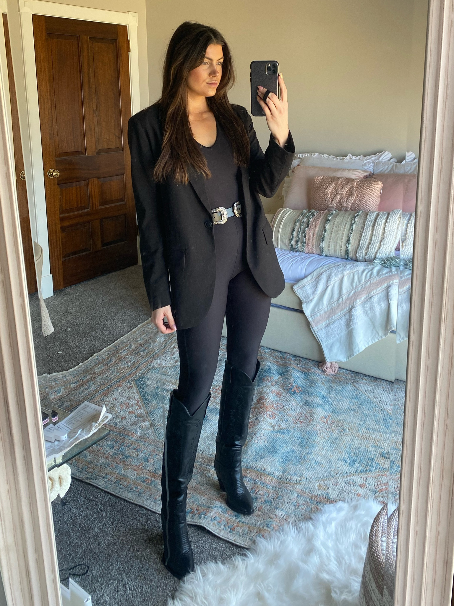 Capsule closet, capsule wardrobe, wardrobe basics, one piece bodysuit, jumpsuit style, bodysuit style, lululemon dupe

#LTKsalealert #LTKunder50 #LTKstyletip
