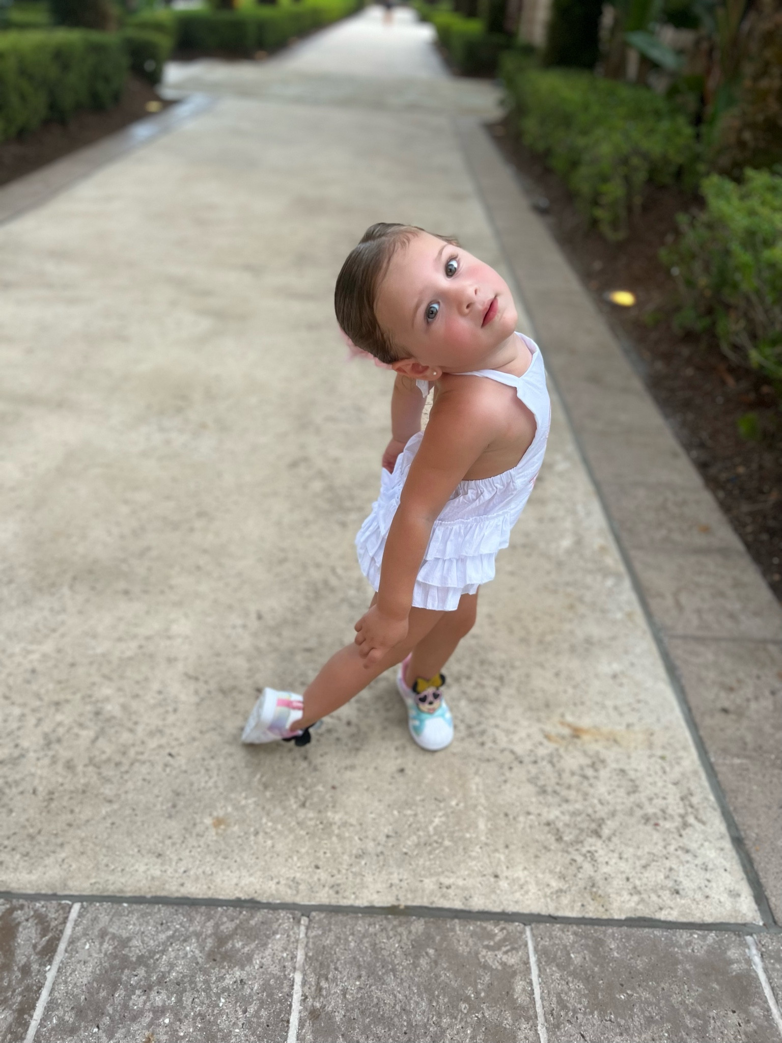 White mini mouse romper 🤍💫
.
.
.
#toddler #disney #disneyworld #fashion

#LTKtravel #LTKkids #LTKfamily