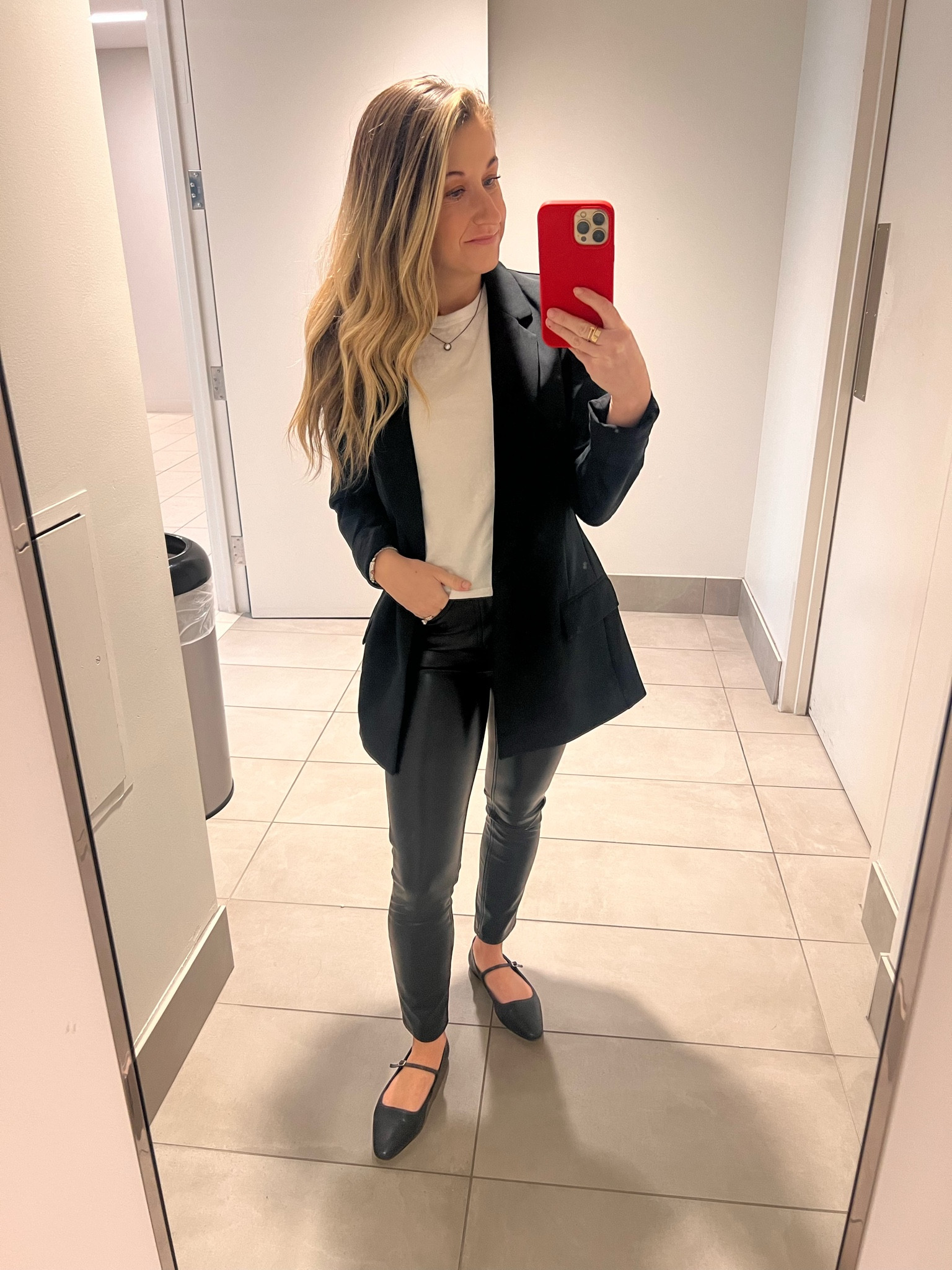 Work OOTD 2.6.2024

Tee shirt and pants - Abercrombie
Blazer - Amazon (The Drop)
Shoes - Nordstrom 
Earring - Amazon
Bracelet and necklace - David Yurman 
Watch - Michele 

#LTKSpringSale #LTKworkwear #LTKsalealert