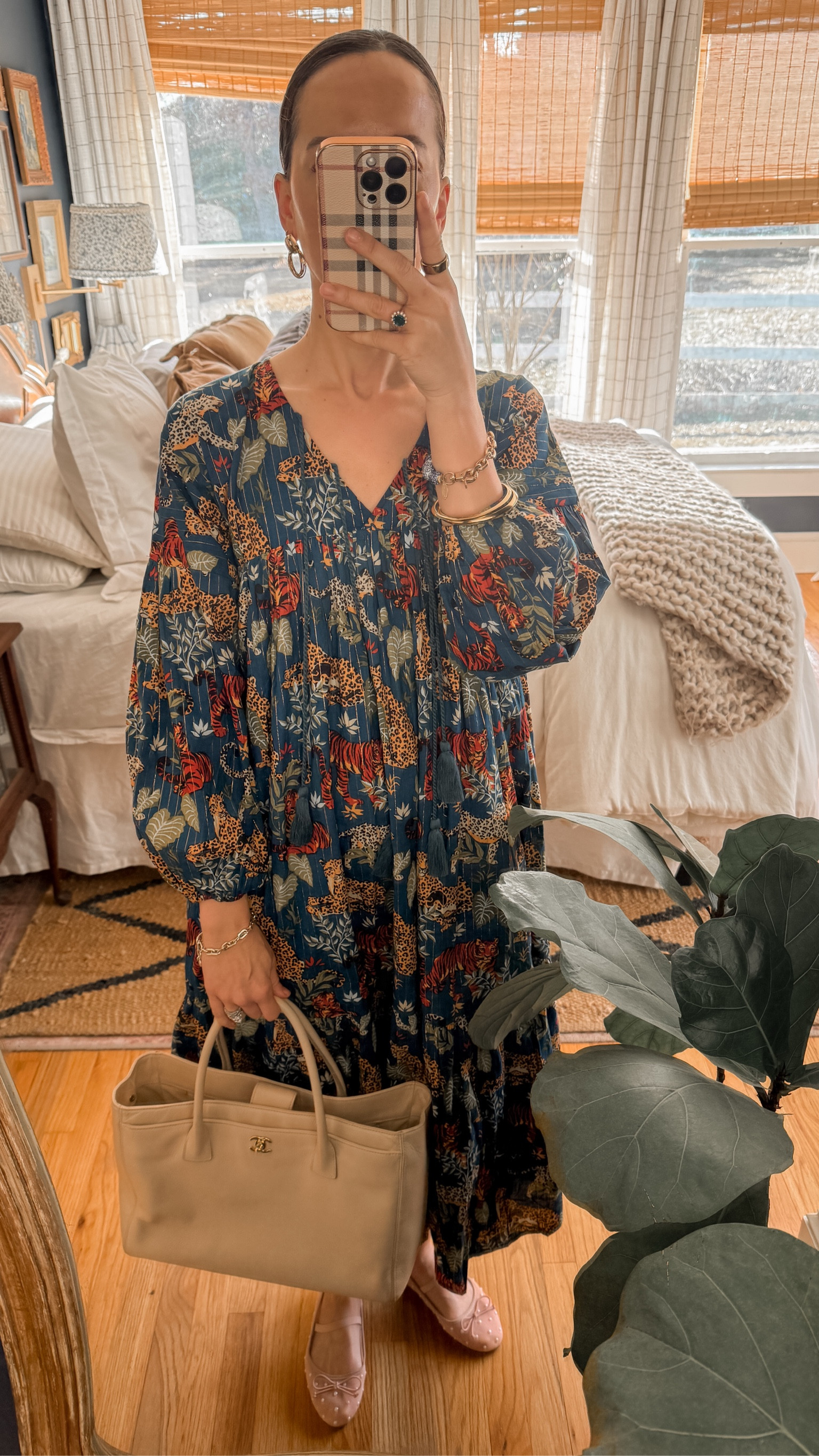 Little glimpse of spring and I’m not mad about it 🌷 bag is vintage Chanel - linking dupes!

#LTKItBag #LTKMostLoved #LTKFindsUnder100