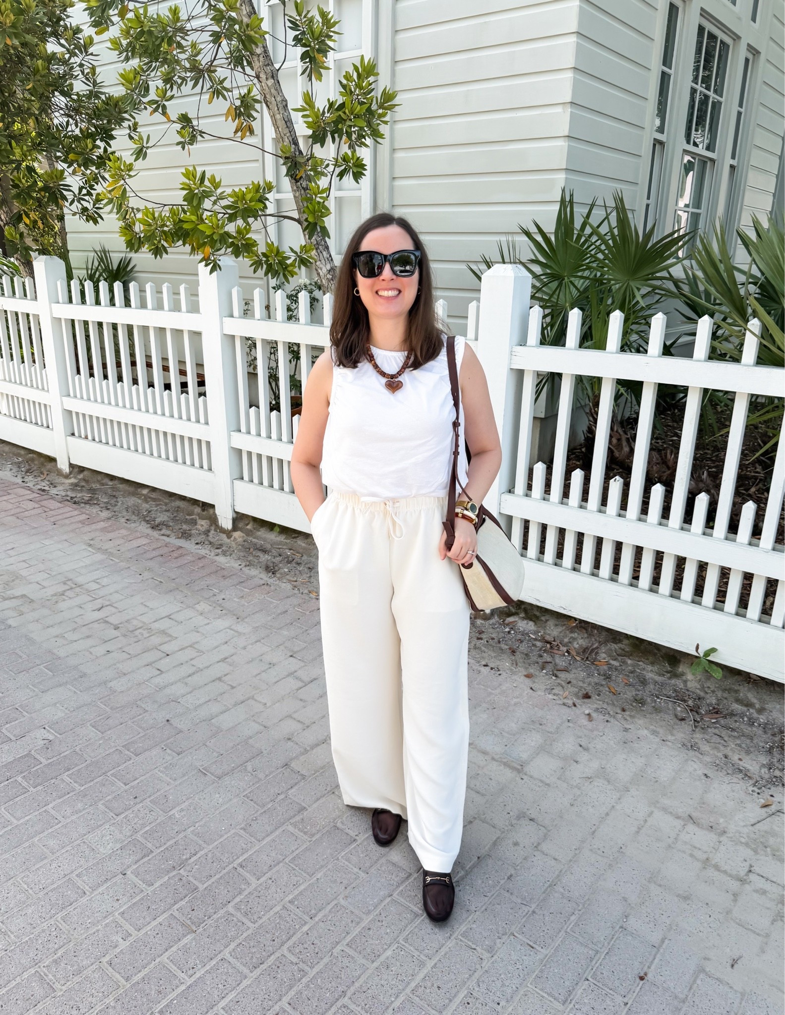 My non-wrinkle pants are on sale! Wearing medium!

Aritzia sale, lodge pants, Aritzia pants

#LTKootd #LTKSaleAlert #LTKSeasonal