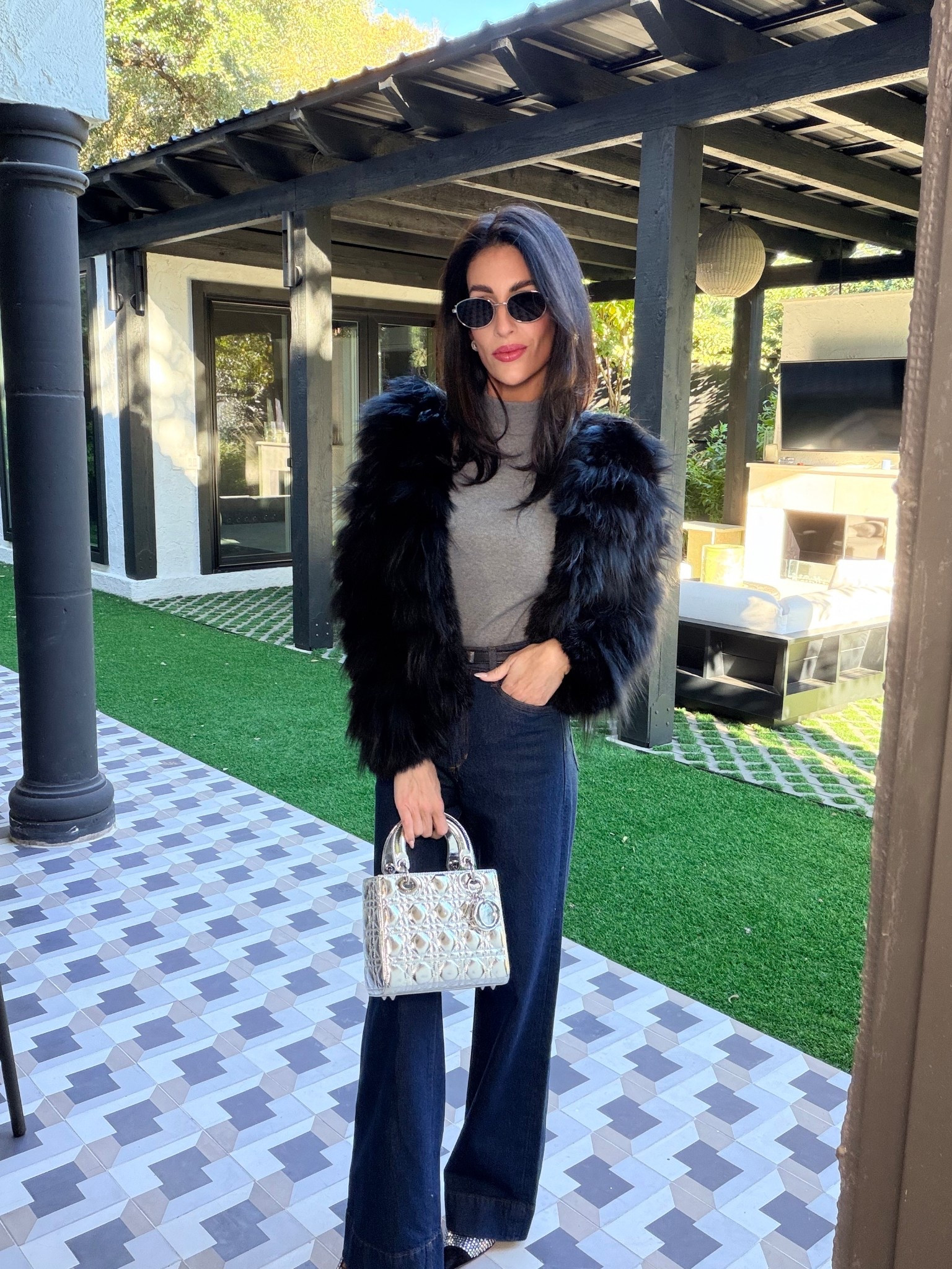 Blondes have fun but brunettes… don’t mess around. 

#LTKHoliday #LTKmomlife #LTKgrwm