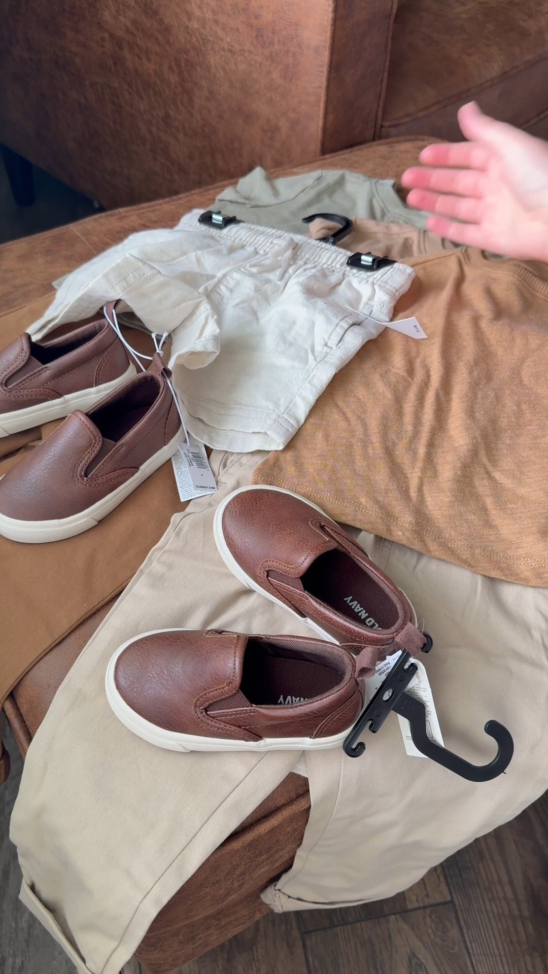 Family photo info for twin toddler boys! 🚲🚗🏎️🩳

Family picture outfit in spa outfit ideas for families, pictures toddler boy, outfit in info family pictures, young family, pictures, toddler shoes, toddler shorts, toddler, shirts, affordable toddler outfits, Old Navy fines, Old Navy toddler outfits, Old Navy, baby