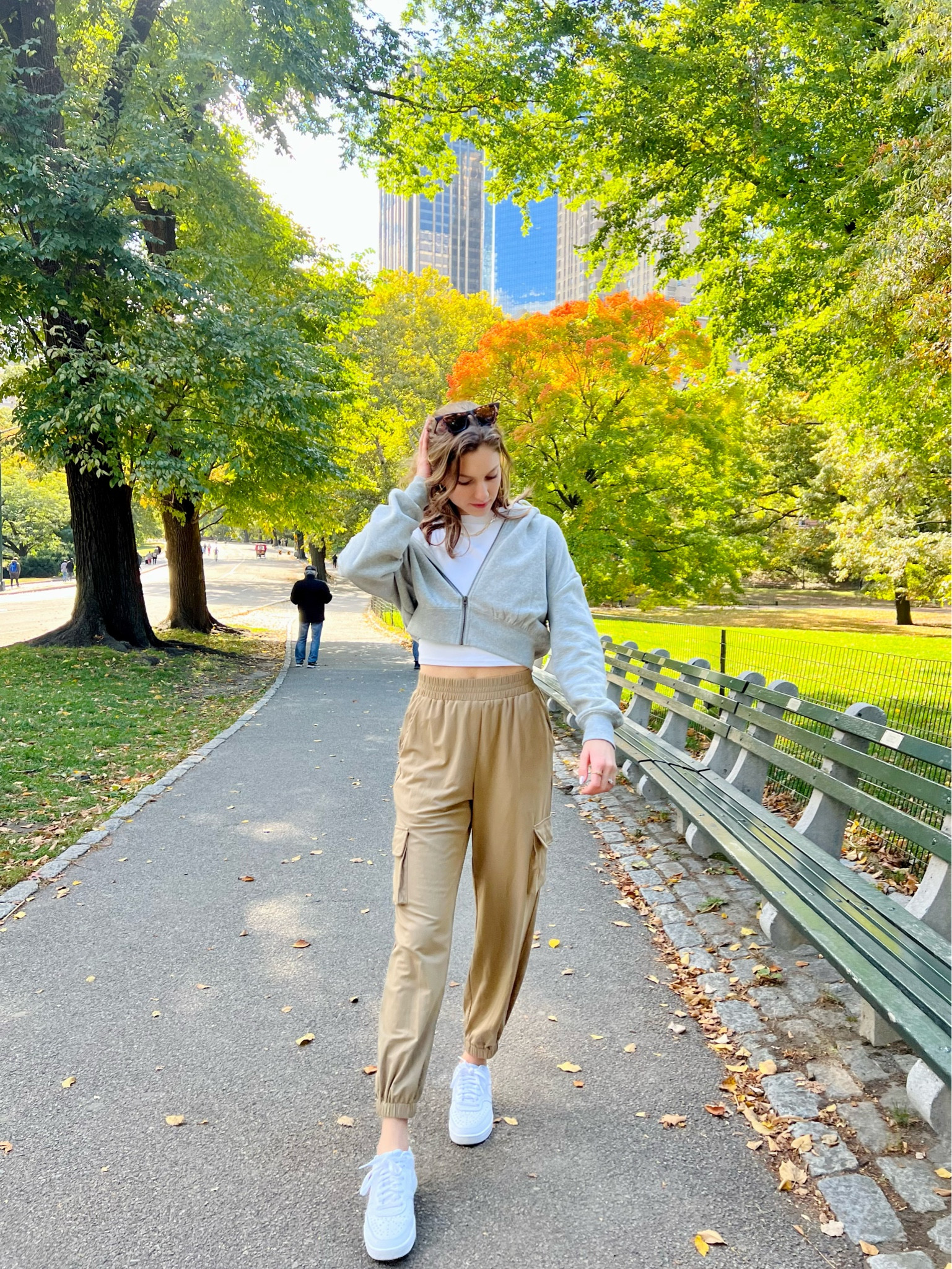 Comfy athleisure outfit for walking around Central Park 🌳👟

tank top: Amazon
hoodie: Urban Outfitters
pants: OGL Move, use code CATHERINE (linked something similar)
shoes: Nike
sunglasses: Urban Outfitters

#LTKfit #LTKHoliday #LTKsalealert