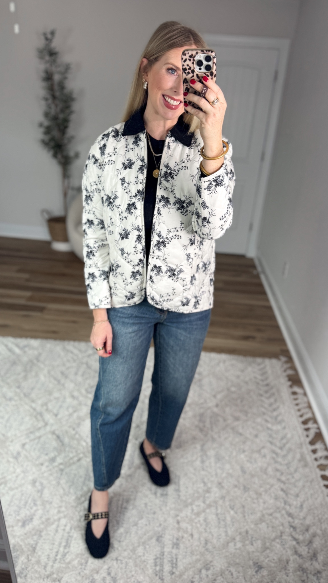 Weekend Walmart Wins try-on
Floral quilted jacket- small
Henley long sleeve tee- small
Barrel jeans- 4

#LTKFindsUnder50 #LTKootd