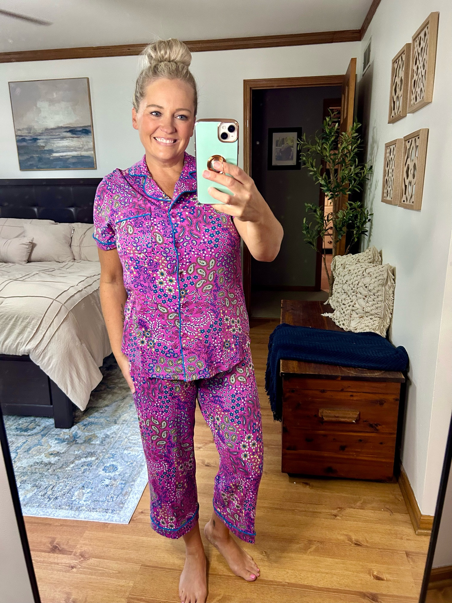 We love JoySpun pajamas from Walmart…they are soooo soft! And these Capri styles are super cute! Under $16!

#LTKSeasonal #LTKOver40