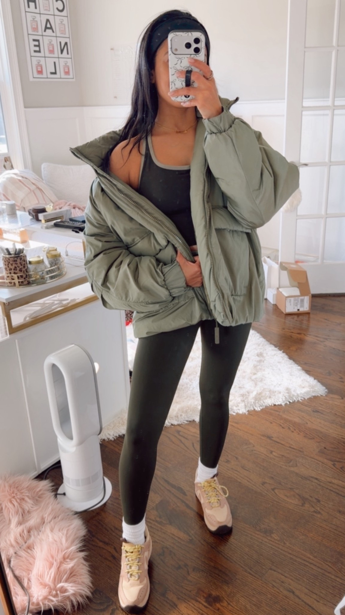 Fabletics green workout set


#LTKSaleAlert #LTKActive #LTKFindsUnder50