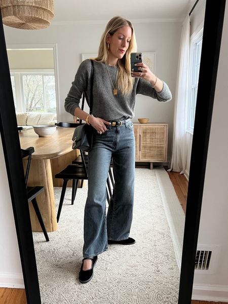 🌧️ = groutfit day

Sweater: Madewell

Belt: Dehanche (LIZTEICH for 10% off their site)

Jeans: Mother Denim

Shoes: SantM (THENYSTYLIST for 20% off)

Bag: Cafuné

Bracelet: Sezane 

Earrings: Christina Caruso

Necklace: DM me and I’ll send link





#LTKover40 #LTKshoecrush #LTKfindsunder100