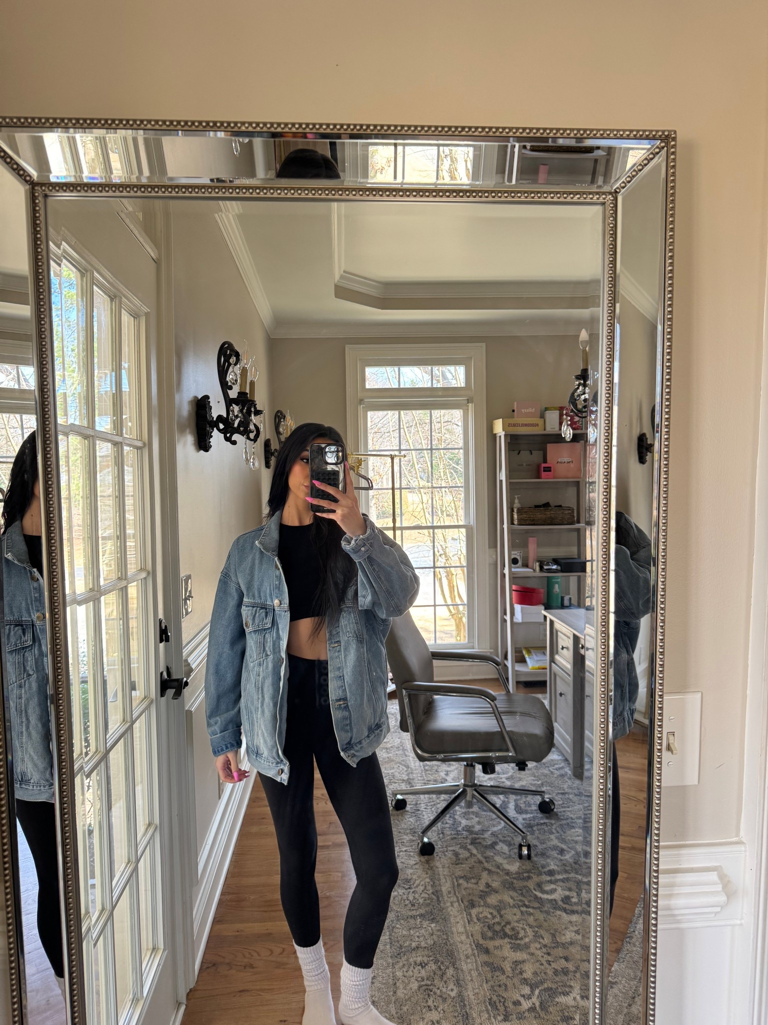 Oversized Jean jacket ootd 🖤



#LTKSaleAlert #LTKFindsUnder100 #LTKSeasonal