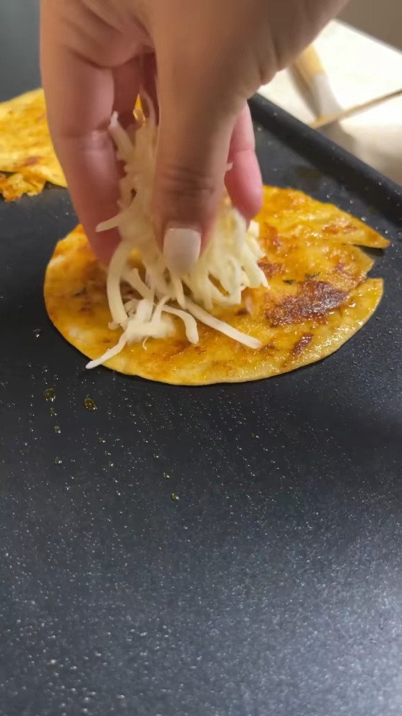 35 inches electric griddle 

#LTKmomlife #LTKdayinmylife #LTKSpringSale