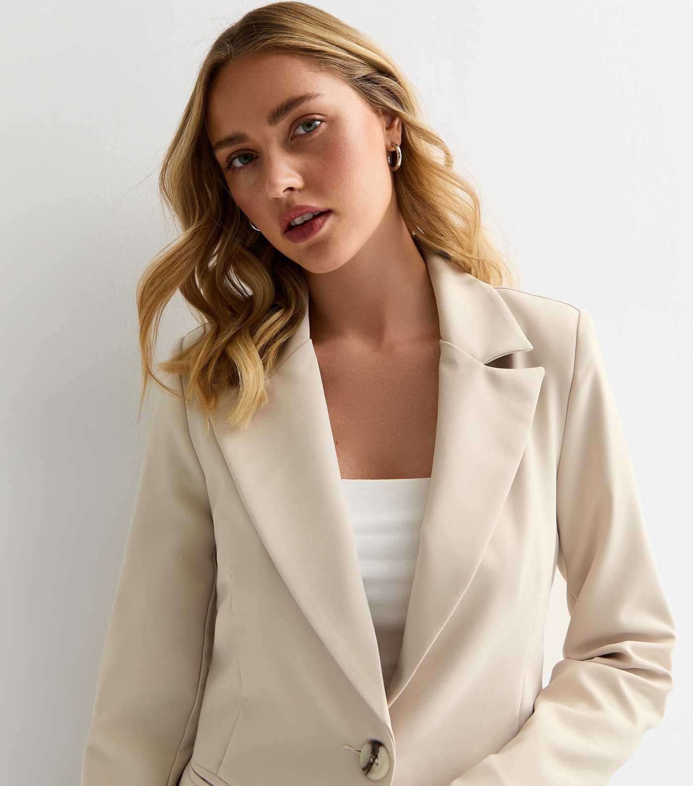 Gini London Stone Single-Breasted Blazer
						
						Add to Saved Items
						Remove from Saved ... | New Look (UK)