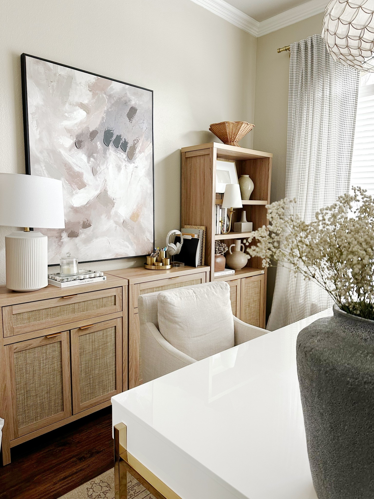 My neutral, organic modern home office is my favorite cozy and functional space! These Amazon bookshelves add the perfect mix of storage and style, keeping everything organized while blending seamlessly with my decor. 🌿✨ #HomeOfficeGoals #NeutralDecor #AmazonFinds

#LTKStyleTip #LTKHome