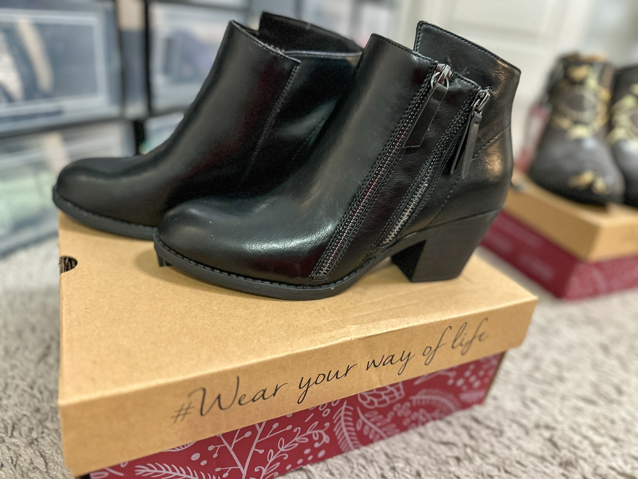 Added new boots to my boots collection “MUK LUKS Women's Yellowstone Yardley Chelsea Boots” #boots #fall #womensaccessories