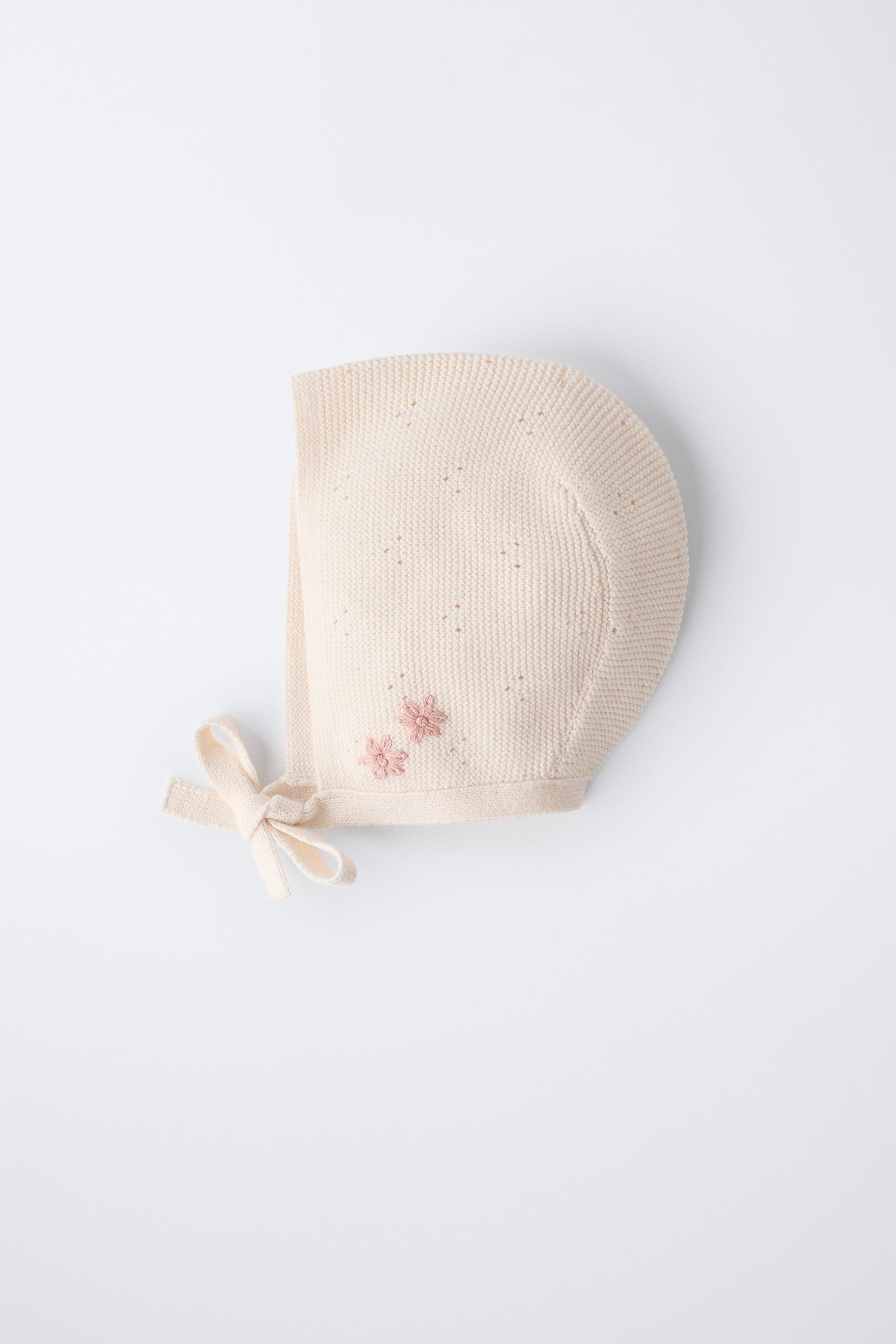 KNITTED BONNET WITH CONTRAST EMBROIDERED FLOWERS | Zara UK