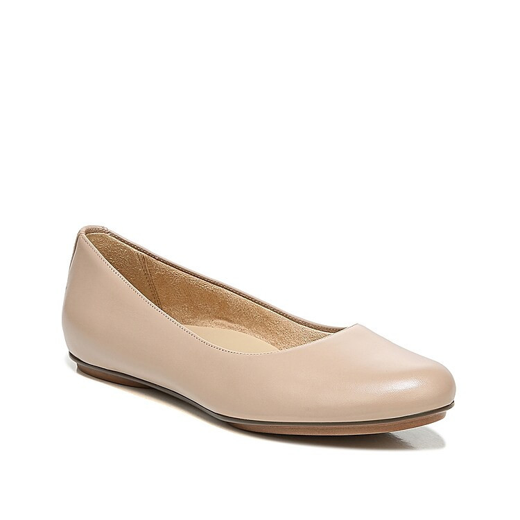Naturalizer Maxwell Ballet Flat | Women's | Opal Beige Leather | Size 8.5 | Flats | DSW