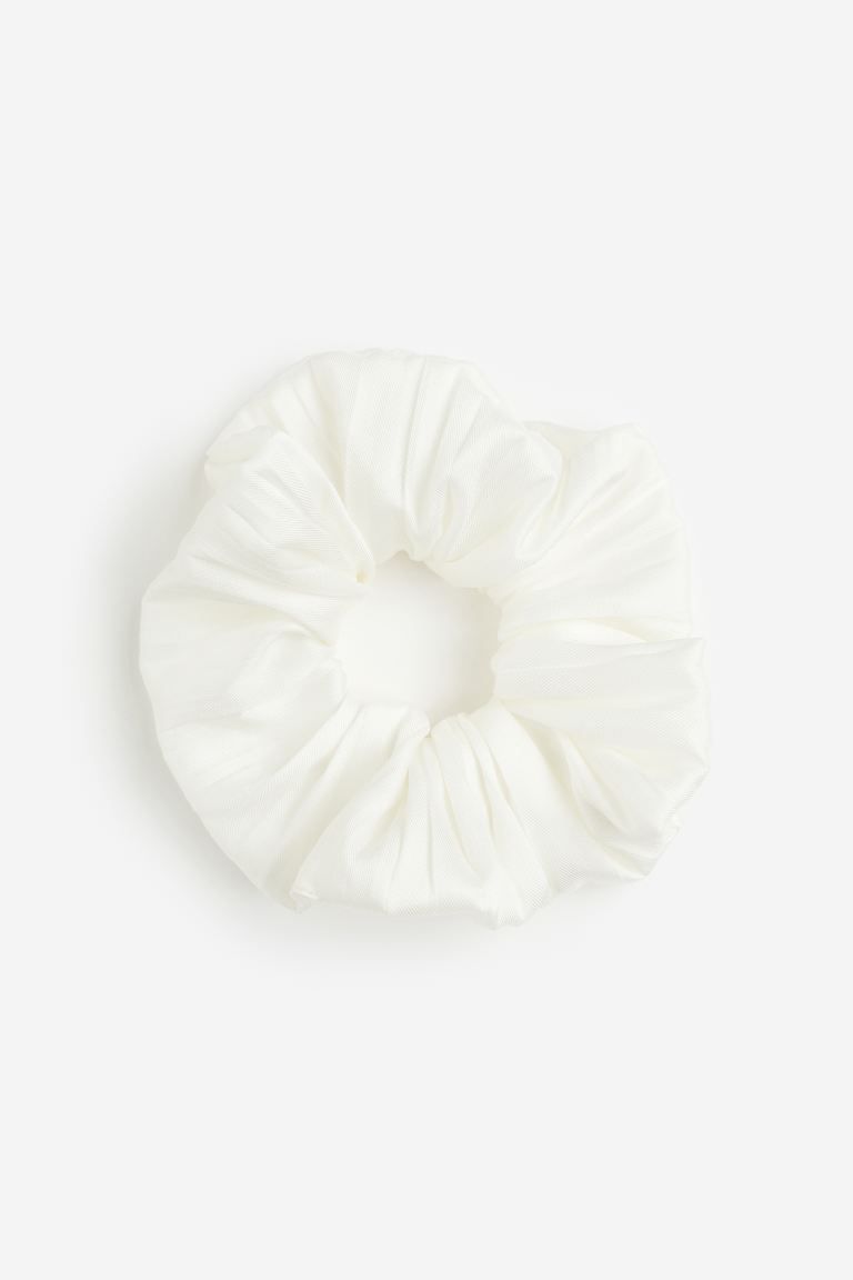 Large scrunchie - White - Ladies | H&M GB | H&M (UK, MY, IN, SG, PH, TW, HK)