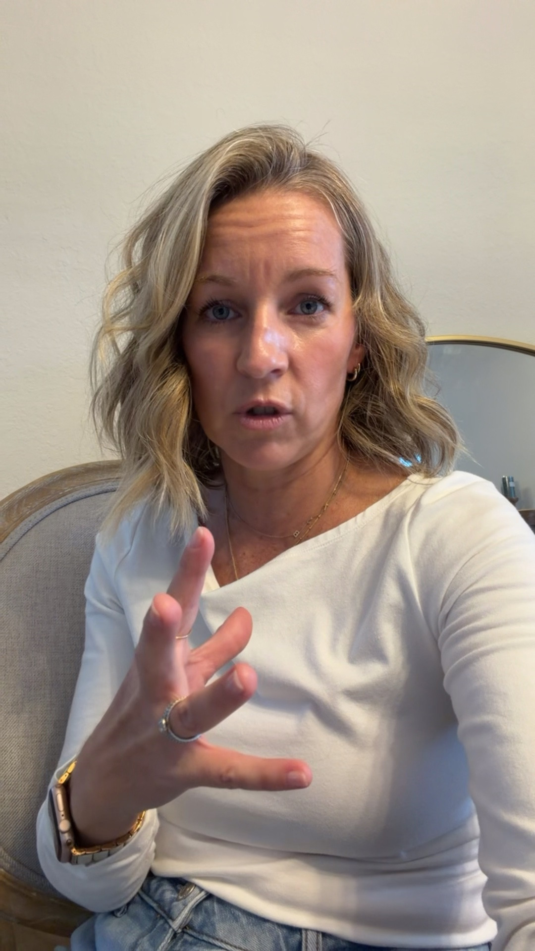 What a few weeks!!! It’s all Gucci tho!! 
Medium boatneck. Jeans are tts 29 regular. Looove the fit. They’re so flattering on the rear and hips. I’ll share a proper video soon. Love y’all!!