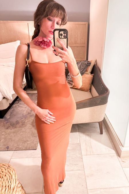 Perfect BodyCon dress for vacation, holiday parties and more! This one is super affordable and comes in many color ways! 

#LTKCyberWeek #LTKfindsunder50 #LTKparties