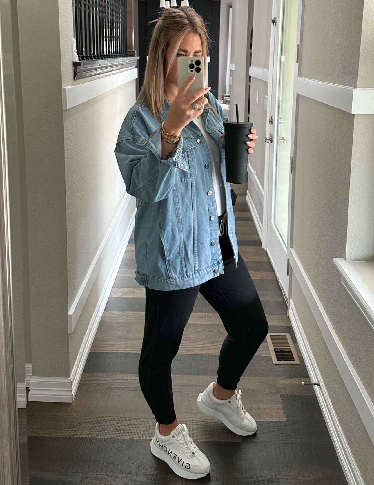 This Jean jacket is so good and inexpensive!! 

Outfit | summer | cozy | minimalist | style | fashion | amazon 



#LTKootd #LTKMidsize #LTKOver40