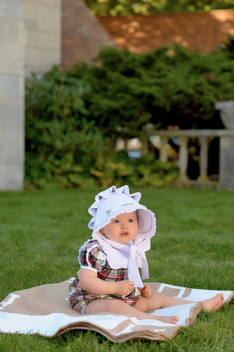 Bellefaire Bonnet - Worth Avenue White with Holly Embroidery | The Beaufort Bonnet Company
