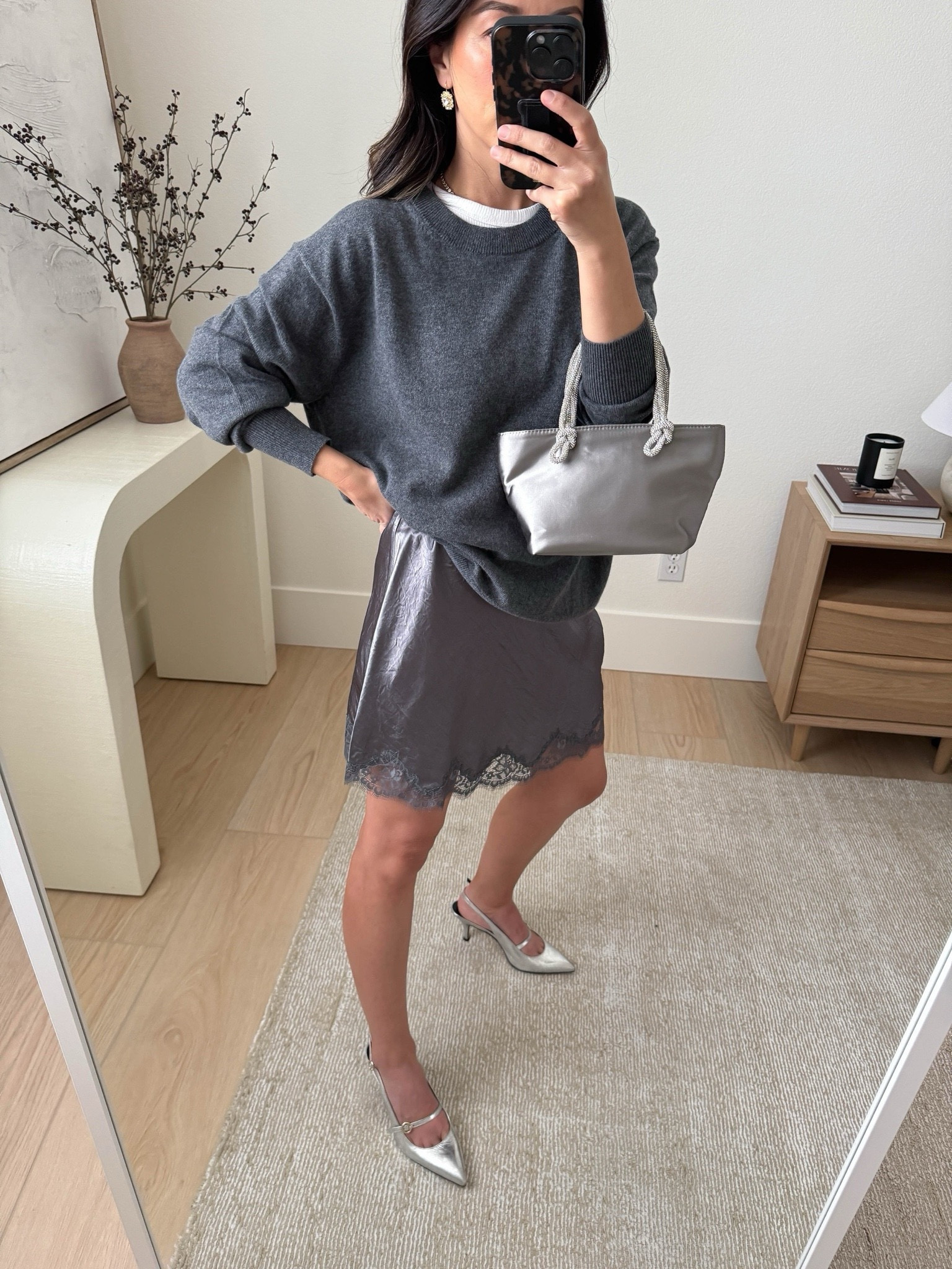 Heard amazing things about this cashmere sweater, so I grabbed it in this charcoal color. Runs roomy and oversized, could size down. So soft and easy to throw on. drop shoulder. Also, these heels are fantastic! Run TTS. 

J.Crew sweater xs
J.Crew skirt xs. Runs big
J.Crew heels 5
J.Crew mini bag
J.Crew earrings

Holiday outfits, petite style, fall outfits, holiday parties, purse 



#LTKSaleAlert #LTKSeasonal #LTKHoliday