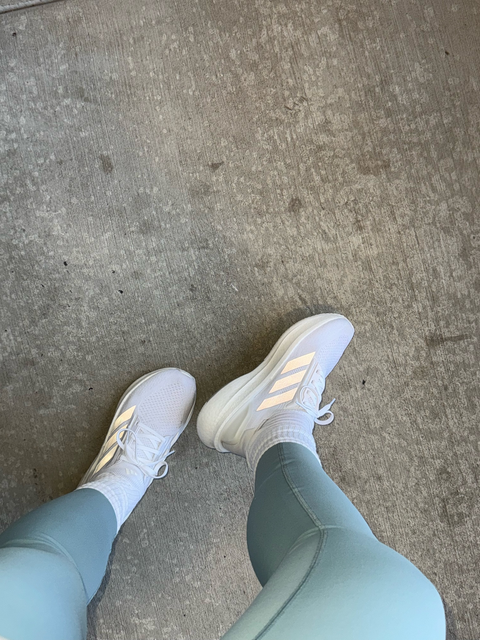 They are true to size I’m usually a 8 1/2 or 9 I got them in 8 1/2 and they fit perfectly 

#LTKGiftGuide #LTKFitness #LTKActive
