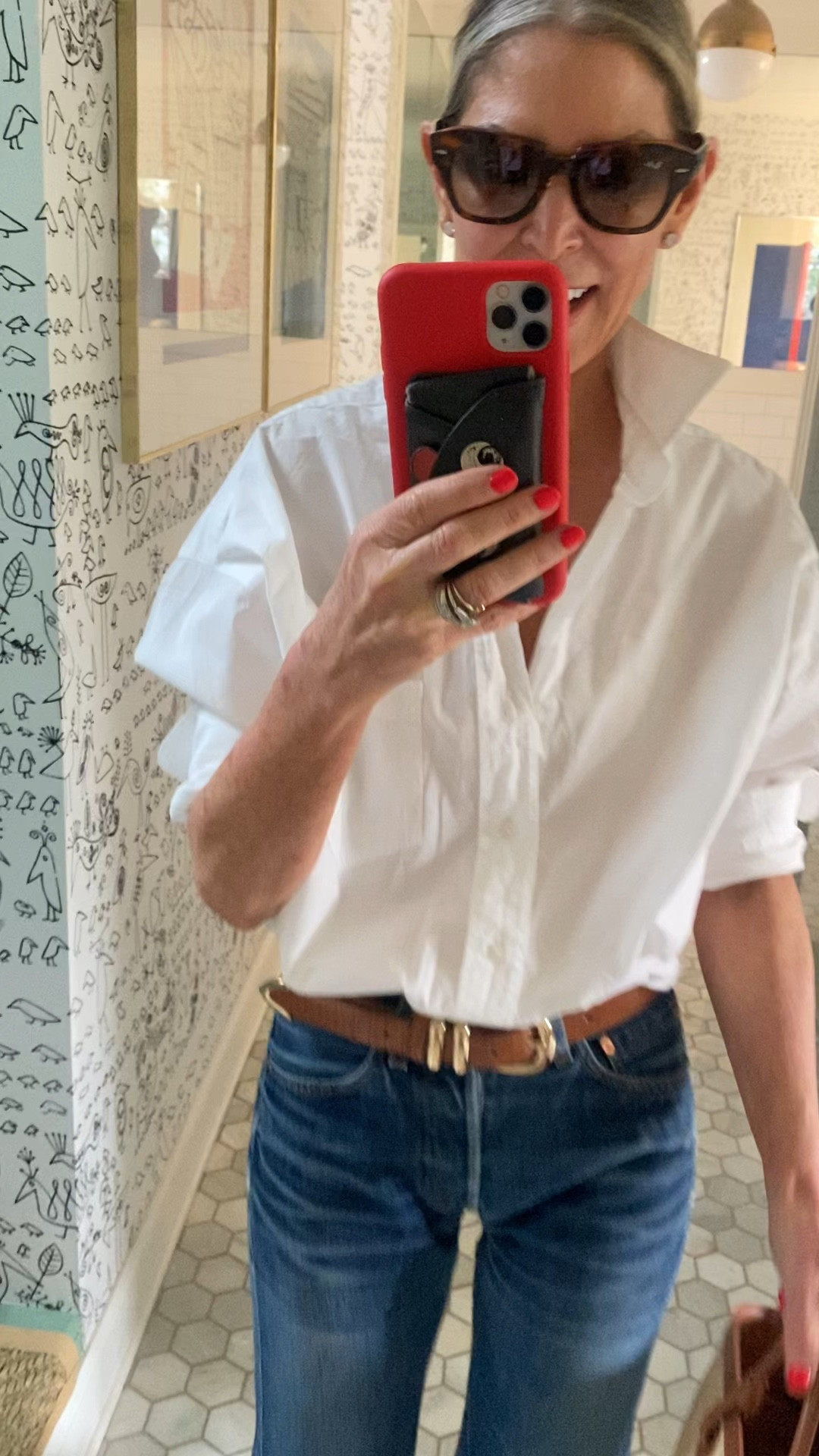 Wardrobe staples I wear on repeat! 💙  Exact items linked below with the exception of my vintage @levis, but don’t fear I’ve linked the Curve style which I own and think fit very similarly. Also don’t miss the made in Japan style! 👇

#LTKmomlife #LTKOver40