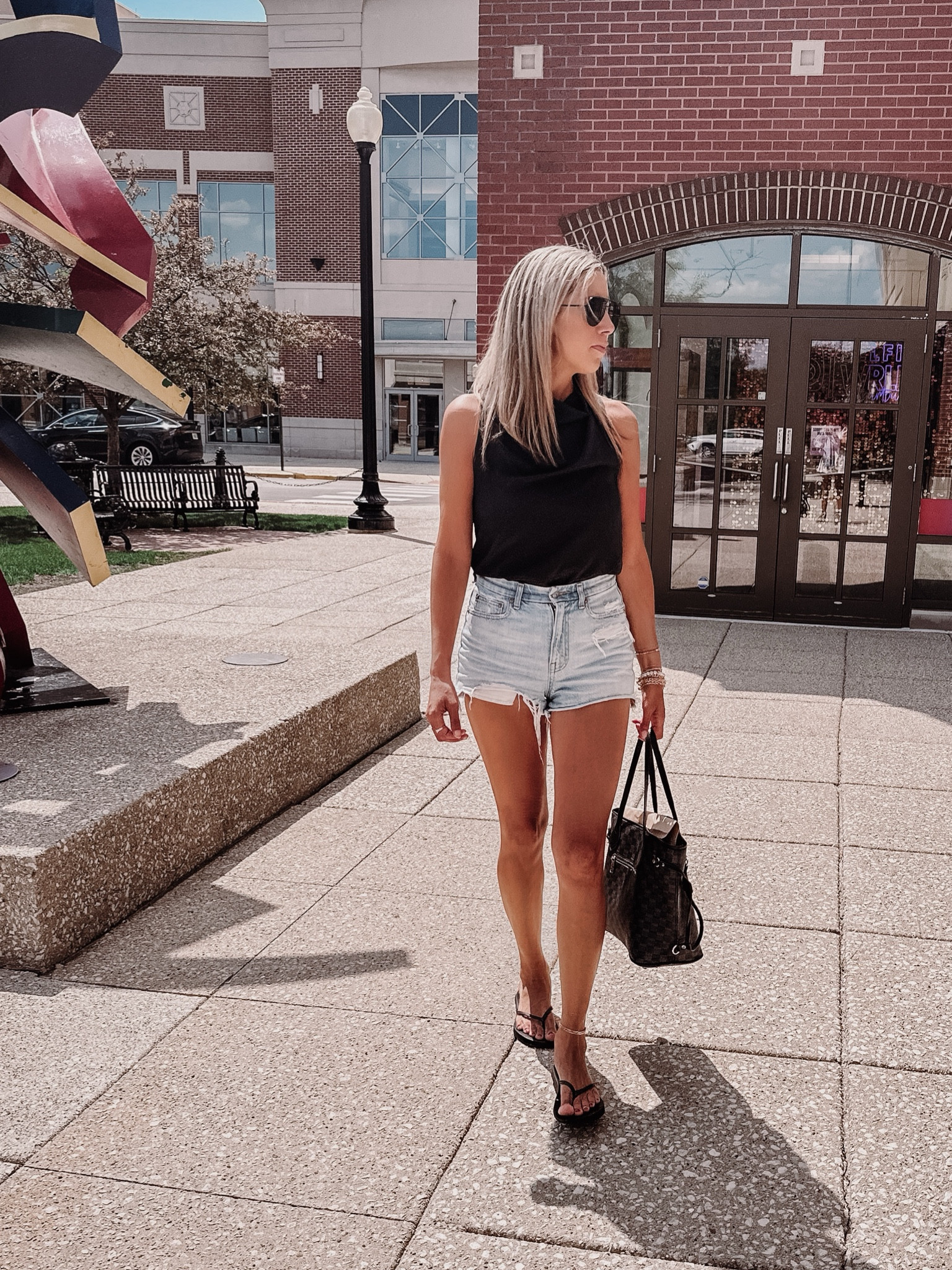 Simple weekday style. ♥️

#LTKFind #LTKunder100 #LTKSeasonal