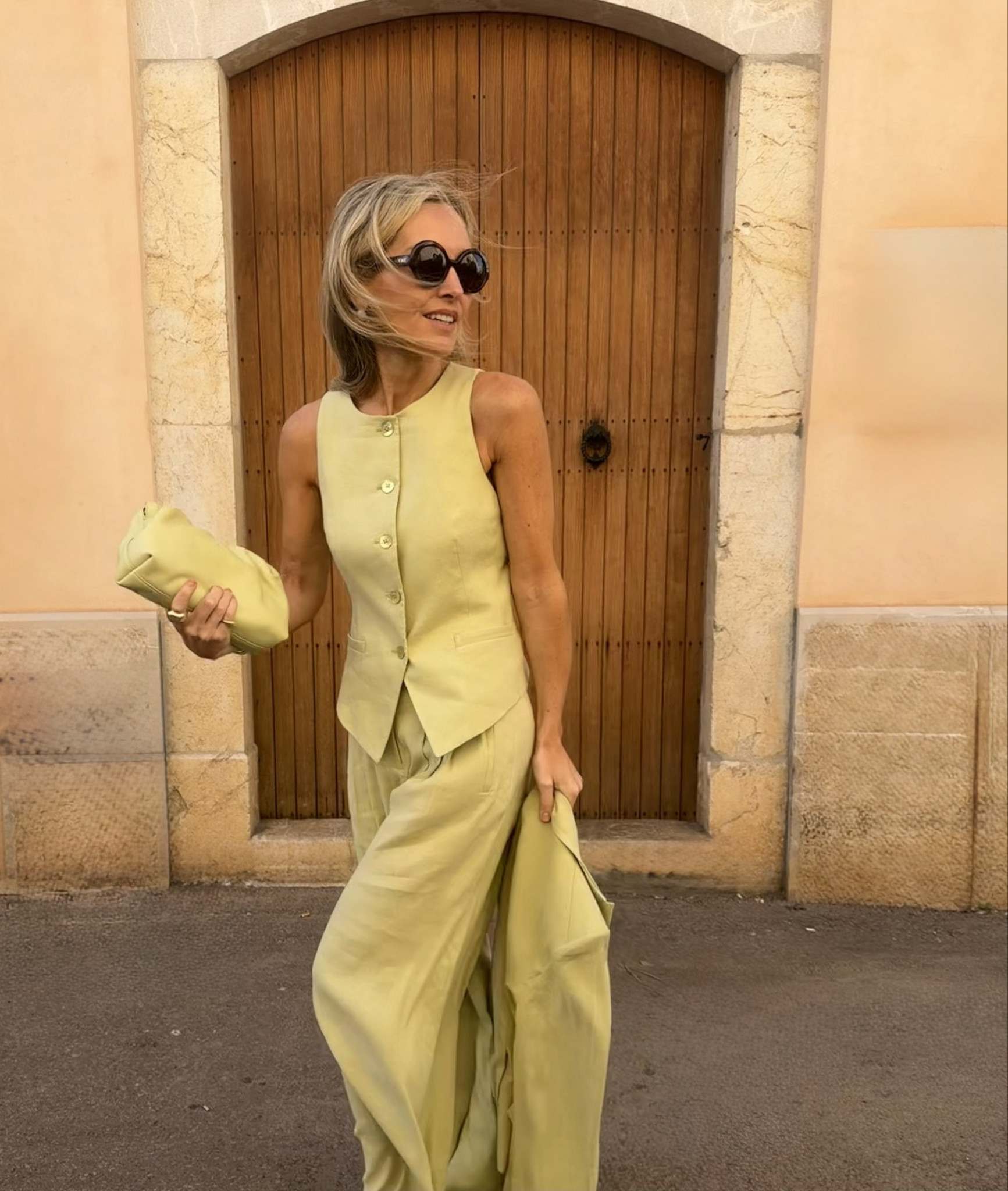 Pistachio perfect 👌 💚
So spring ready in this chic co ord from Veronica Beard 🫶
I took a Uk 8 in the trousers and waistcoat and a uk 14 in the blazer xx

#LTKuk #LTKspring #LTKsummer
