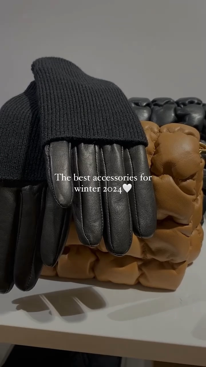 The best accessories for winter 2024: from cozy scarfs & socks to chic gloves & mittens 🖤

#LTKSeasonal #LTKGiftGuide #LTKVideo