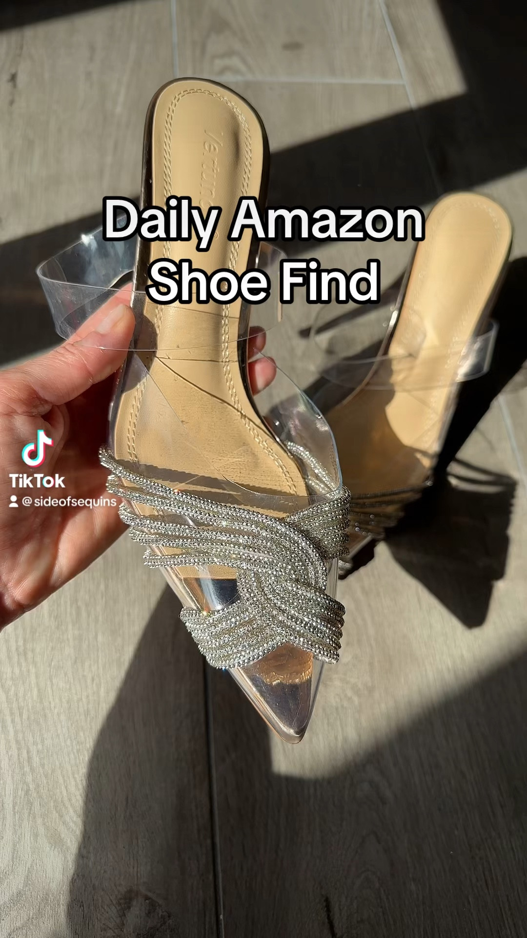 Daily Amazon shoe find!

These mules are gorgeous, true to size and easy to walk in!

Find even more Amazon heels on my Amazon storefront (in IG bio)