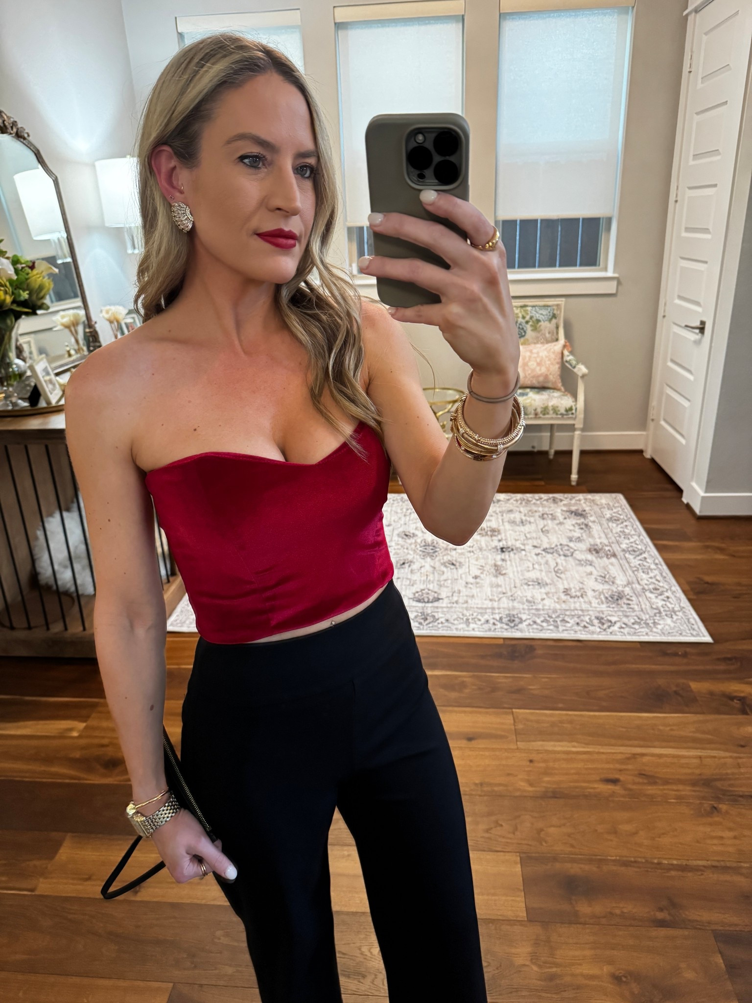 Holiday Outfit Idea 🥂

Rich reds and velvets are holiday ready. Paired with bold red lipstick and sparkly earrings and you can’t go wrong for any holiday event. 

#everypiecefits

Christmas party
Holiday party 
Date night
Dinner outfit 
Christmas outfit 

#LTKOver40 #LTKHoliday #LTKSaleAlert