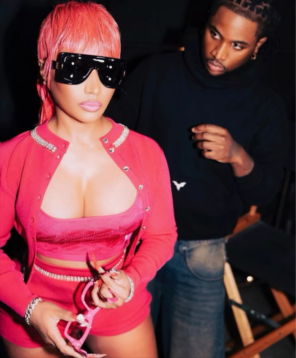 Nicki Minaj – Fashion Bomb Daily