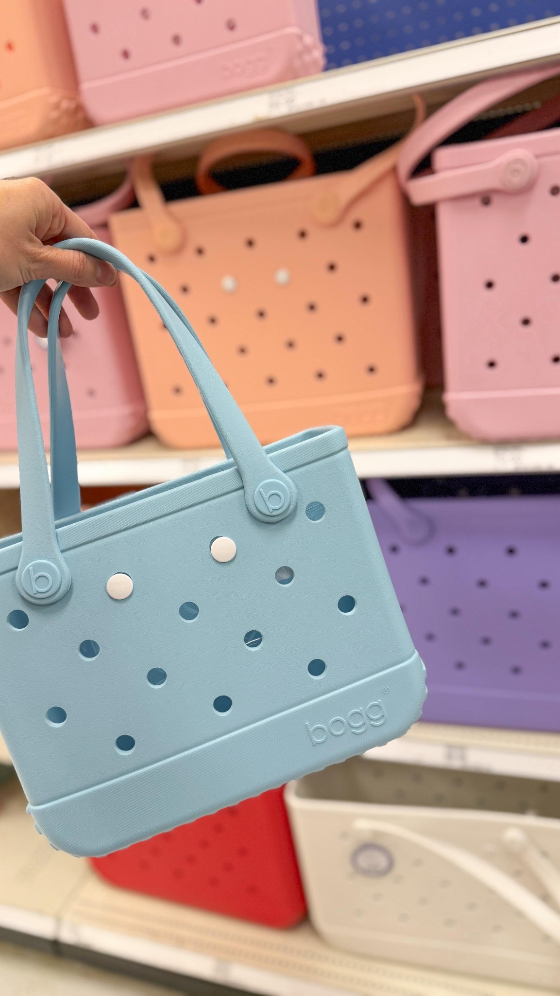 I never understood why people would spend so much money on a tote bag.. but now that I have one I’m NEVER looking back! 🤩 They fit a ridiculous amount of stuff, are super easy to clean, stand up on their own and are literally indestructible (boy moms you know how important that is 😅) 
Comment “Bogg Bag” to shop!

—
@boggbags @target #boggbagattarget #boggbag #targetmomfind #mommusthave #newattarget #targetfind