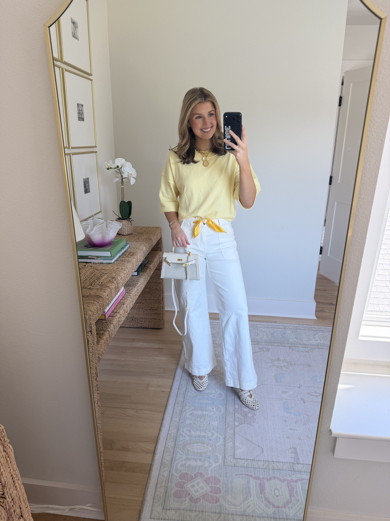 Cute top and jeans outfit idea! Wearing a S in top and 4 in jeans 